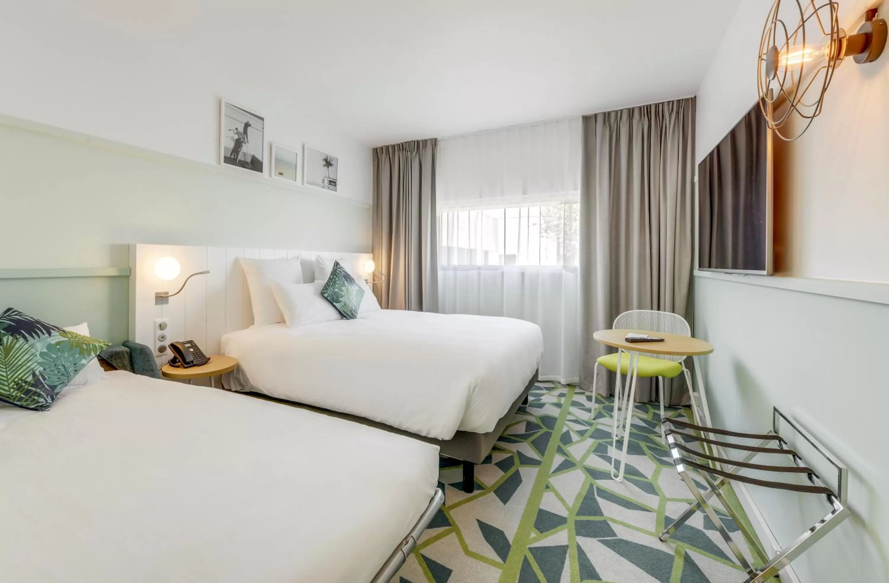 Photo of the whole room, Bed in Mercure Paris Orly Airport