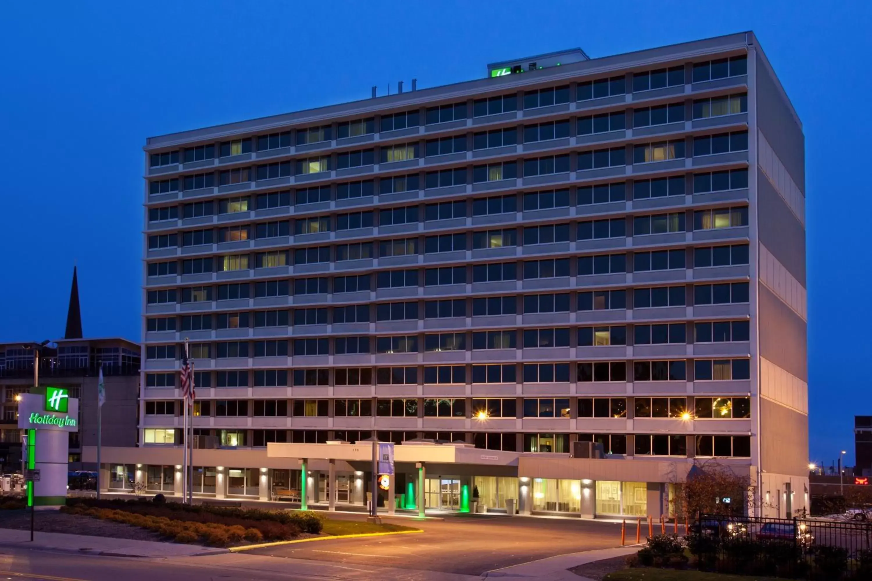 Property Building in Holiday Inn Columbus Dwtn-Capitol Square, an IHG Hotel