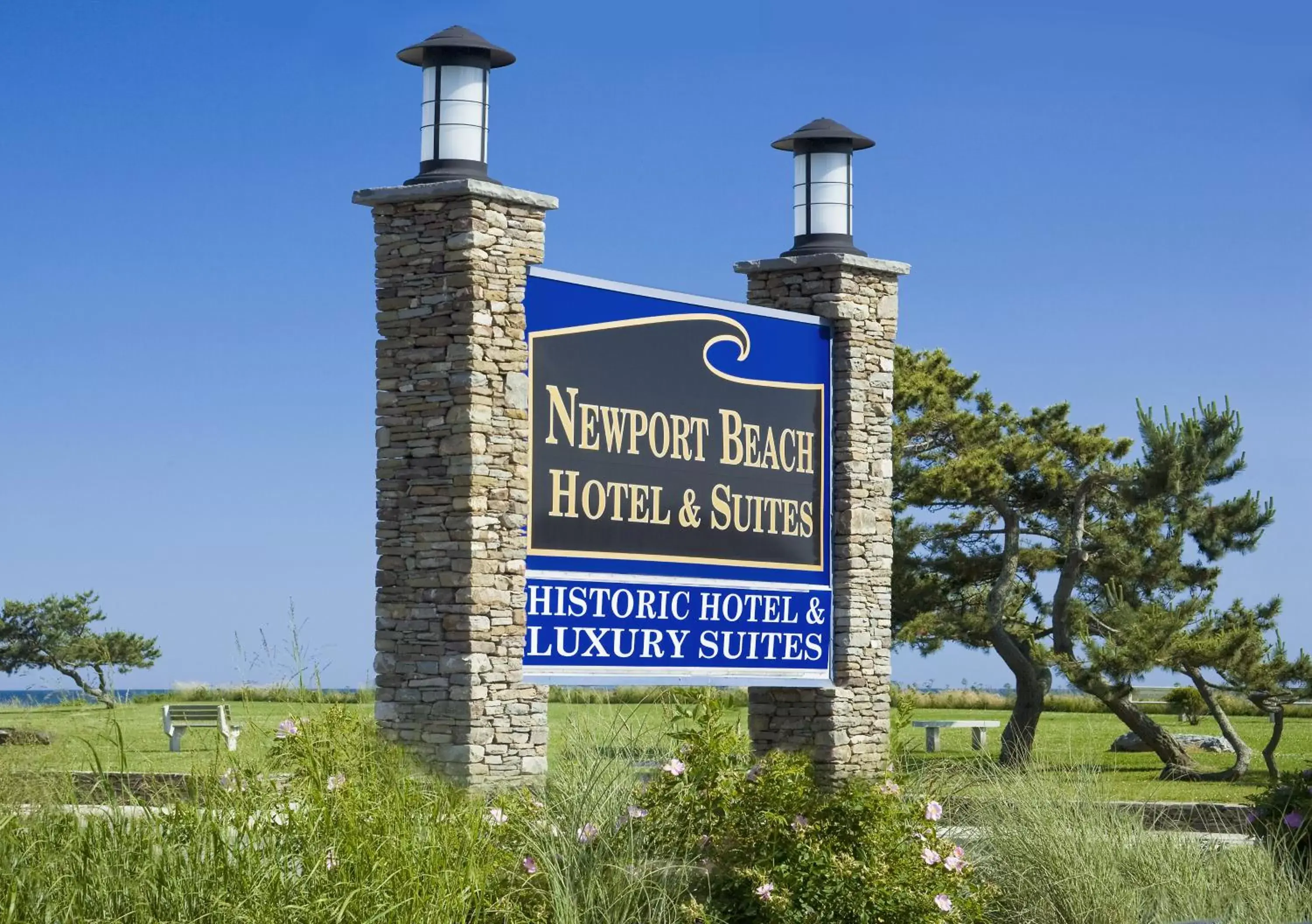 Nearby landmark in Newport Beach Hotel & Suites
