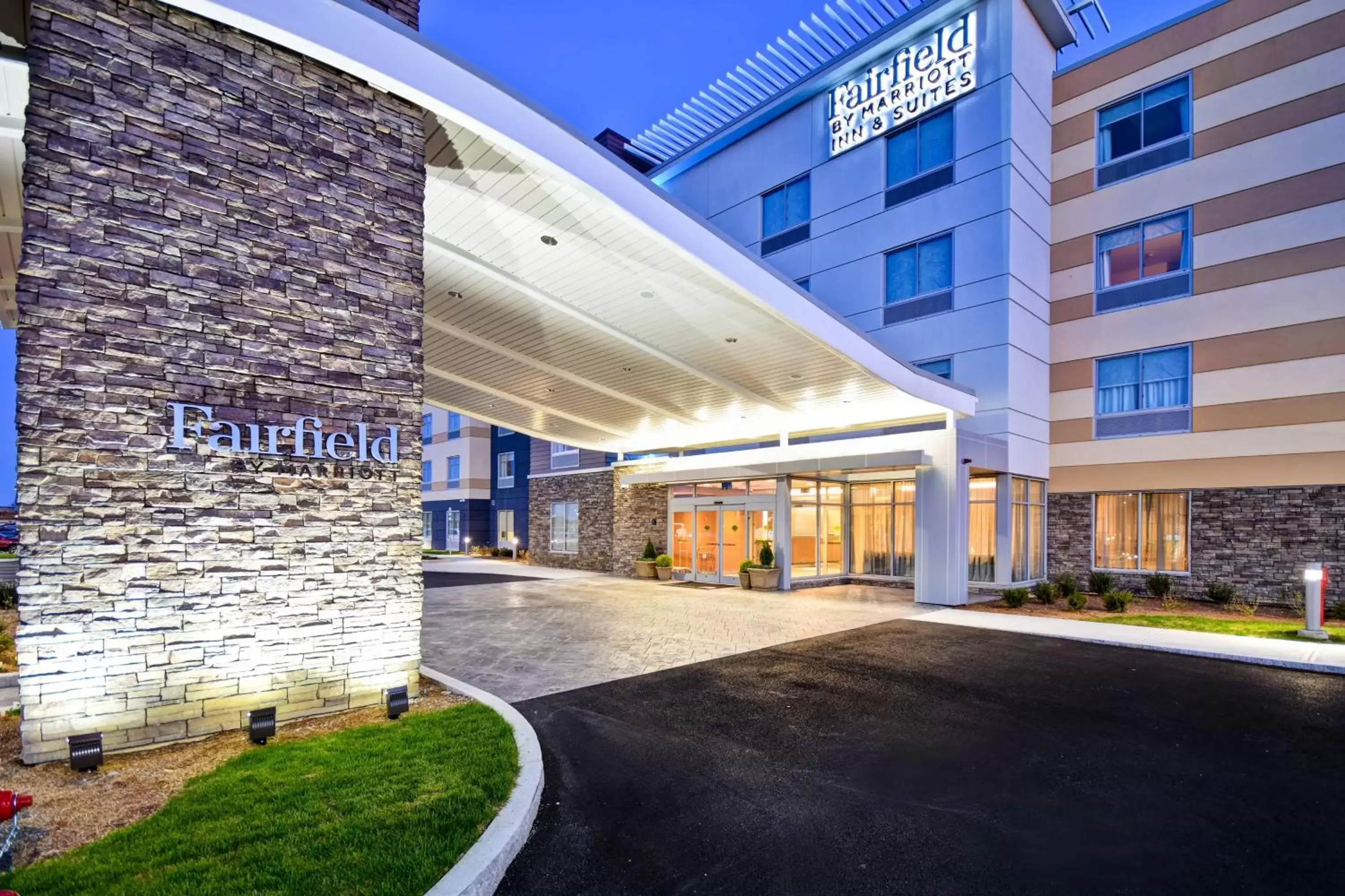 Property Building in Fairfield Inn & Suites by Marriott Plymouth