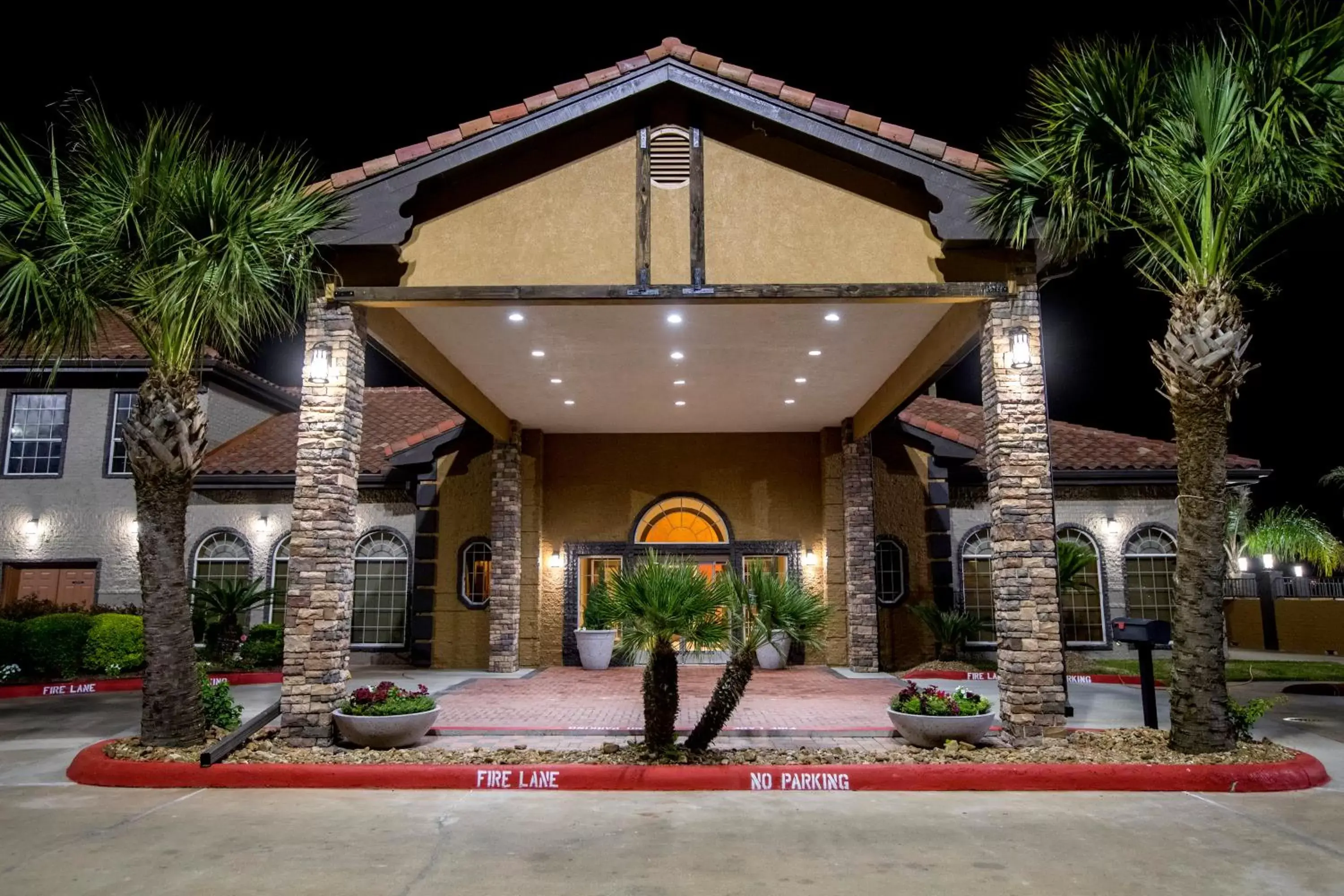 Facade/entrance in Best Western Executive Inn El Campo