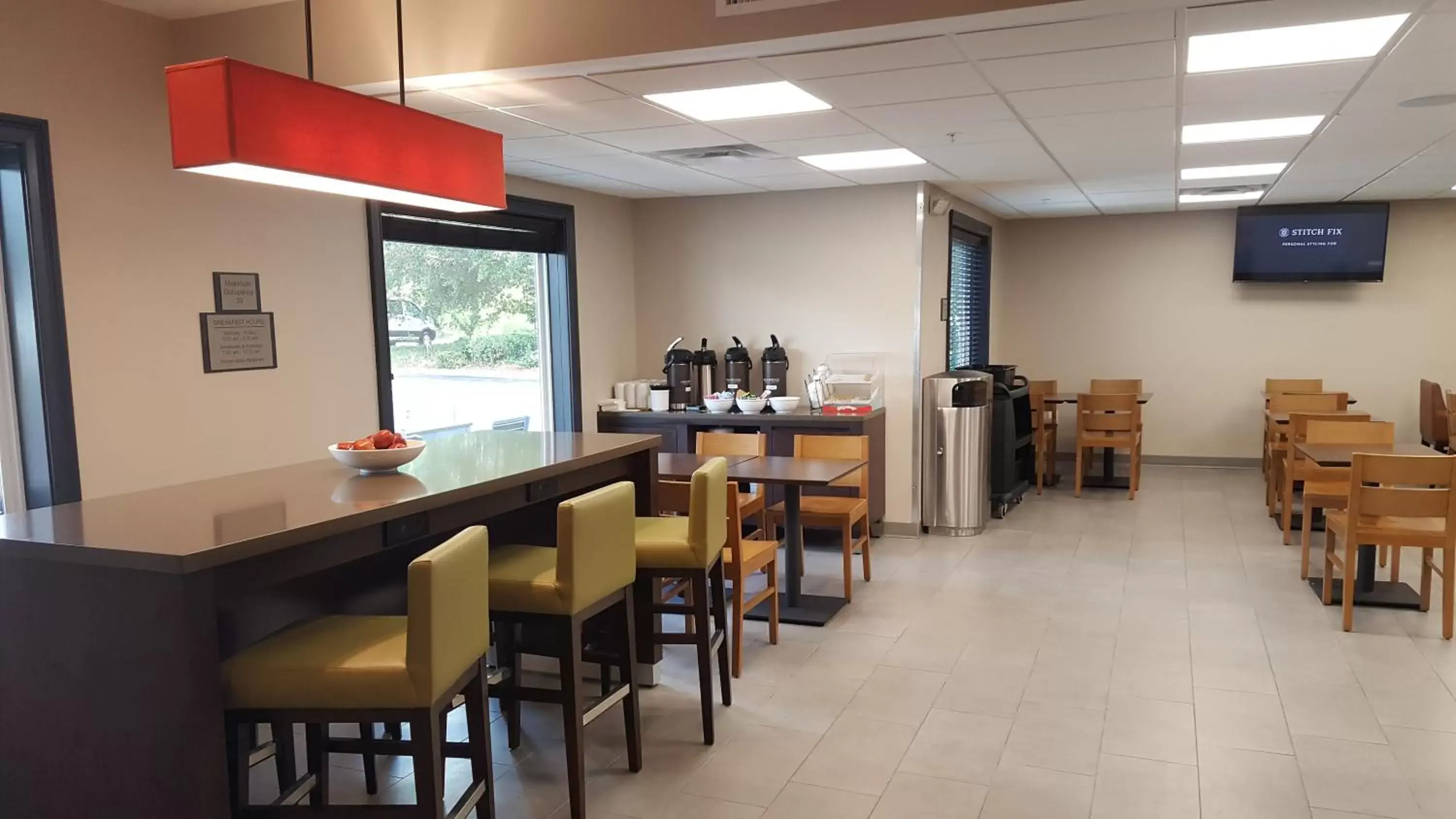 Food and drinks, Restaurant/Places to Eat in Country Inn & Suites by Radisson, Savannah Midtown, GA