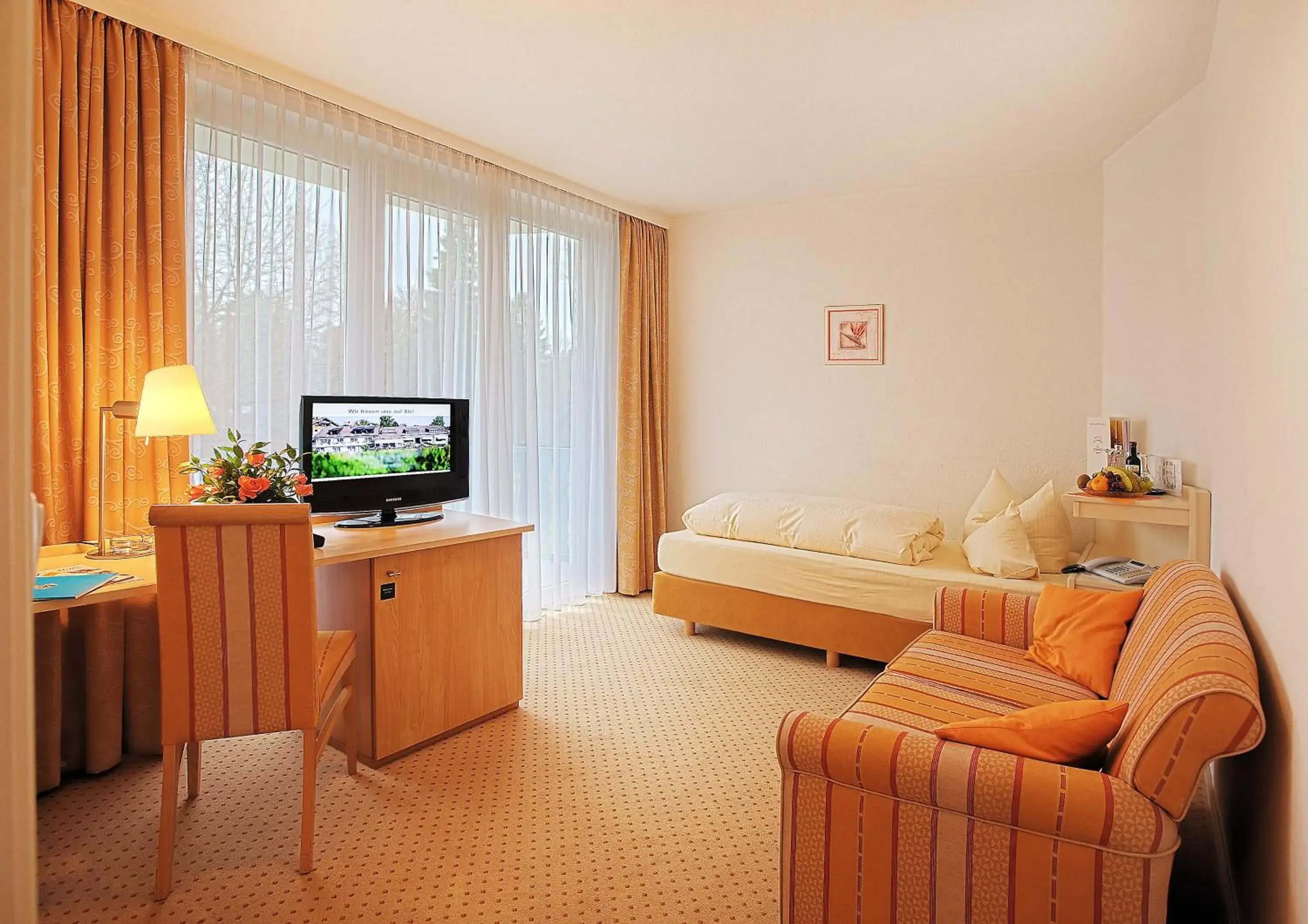 Photo of the whole room, TV/Entertainment Center in Hotel Sonnengarten