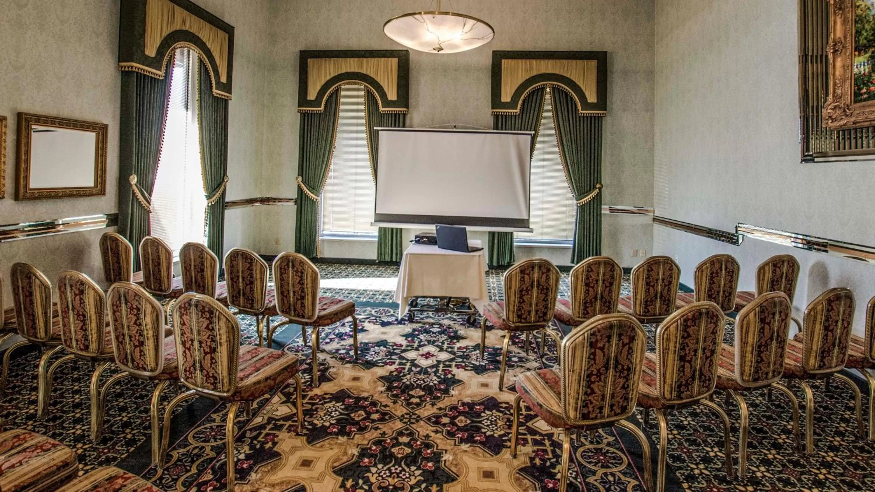 Seating area in Garden Place Hotel