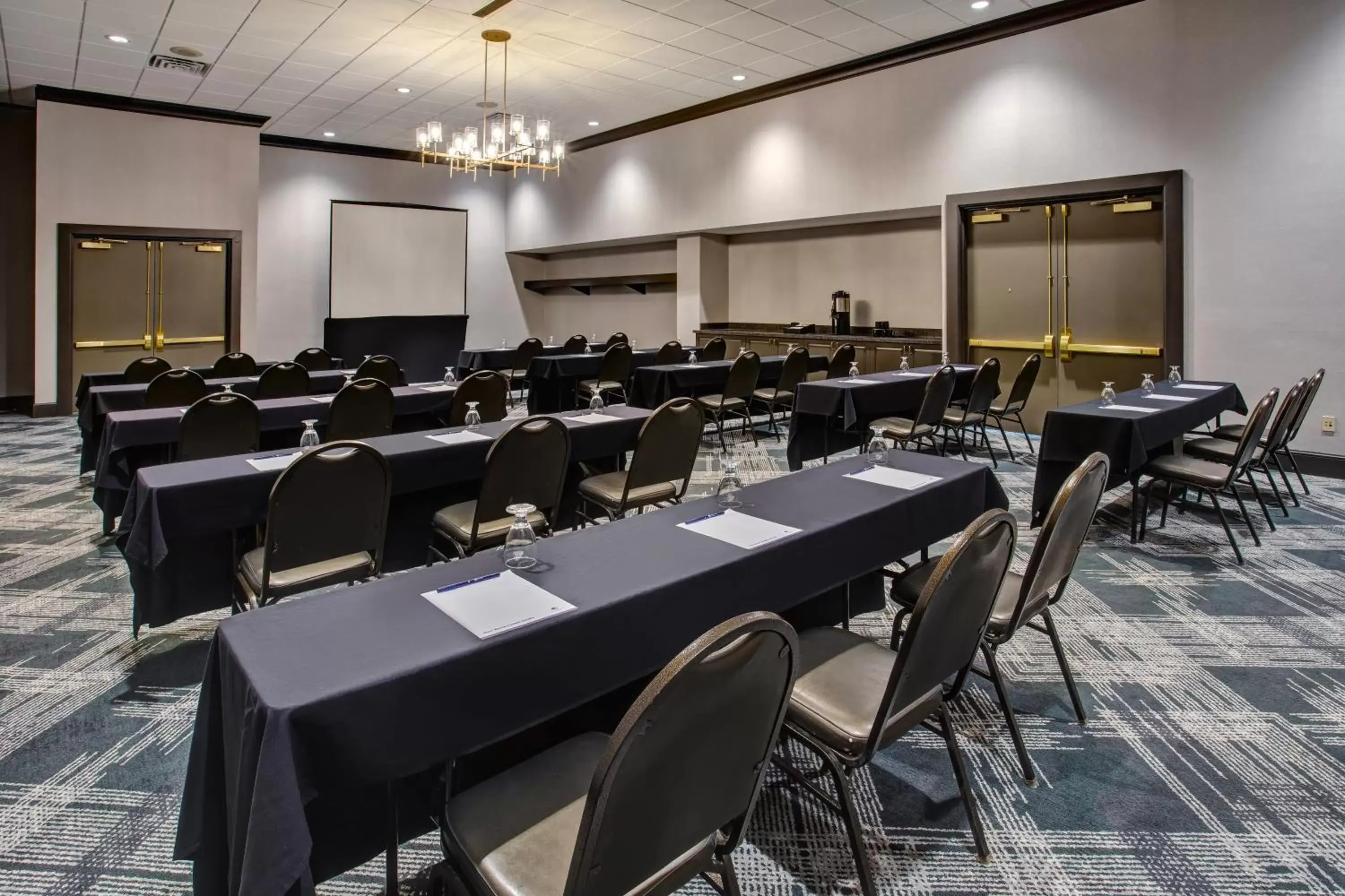 Meeting/conference room in DoubleTree by Hilton Lansing