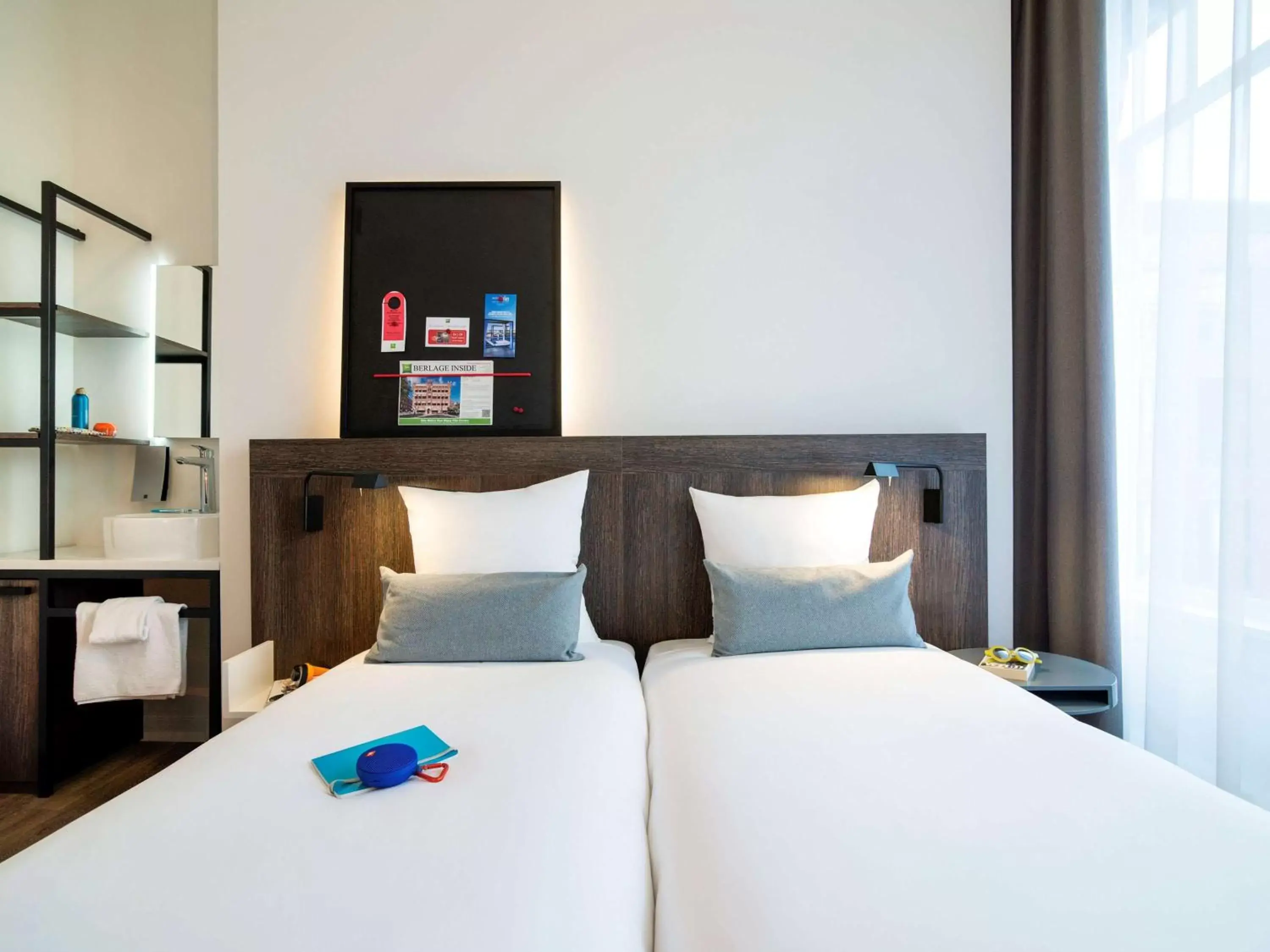 Photo of the whole room, Bed in ibis Styles Den Haag City Centre