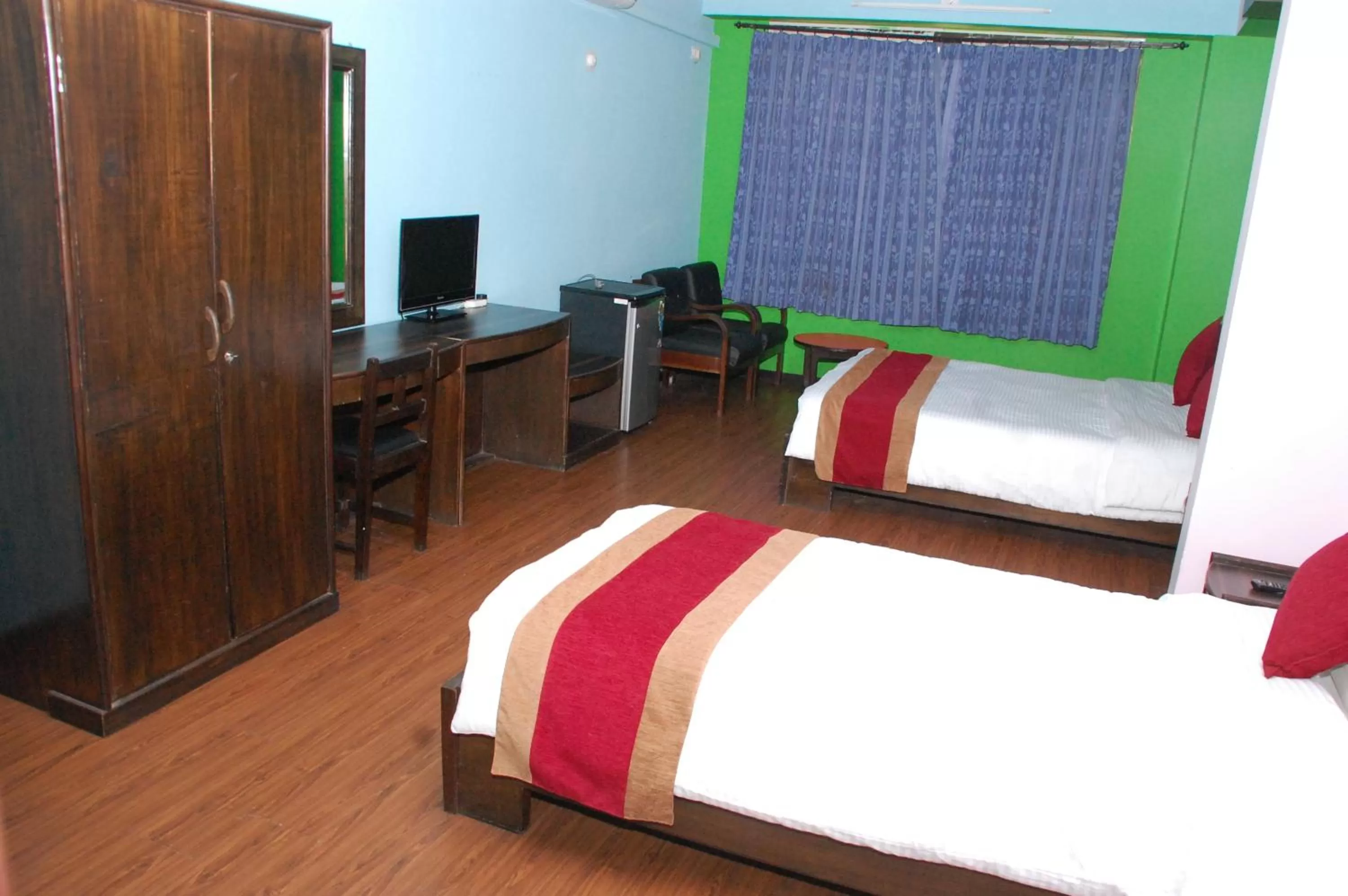 Photo of the whole room, Bed in Hotel Family Home