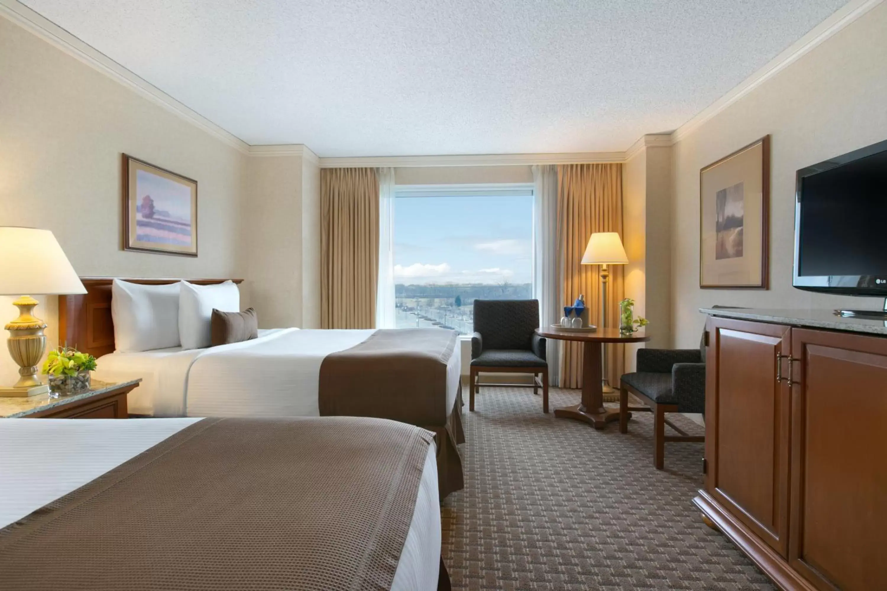 Bed, Room Photo in Harrah's Casino & Hotel Council Bluffs