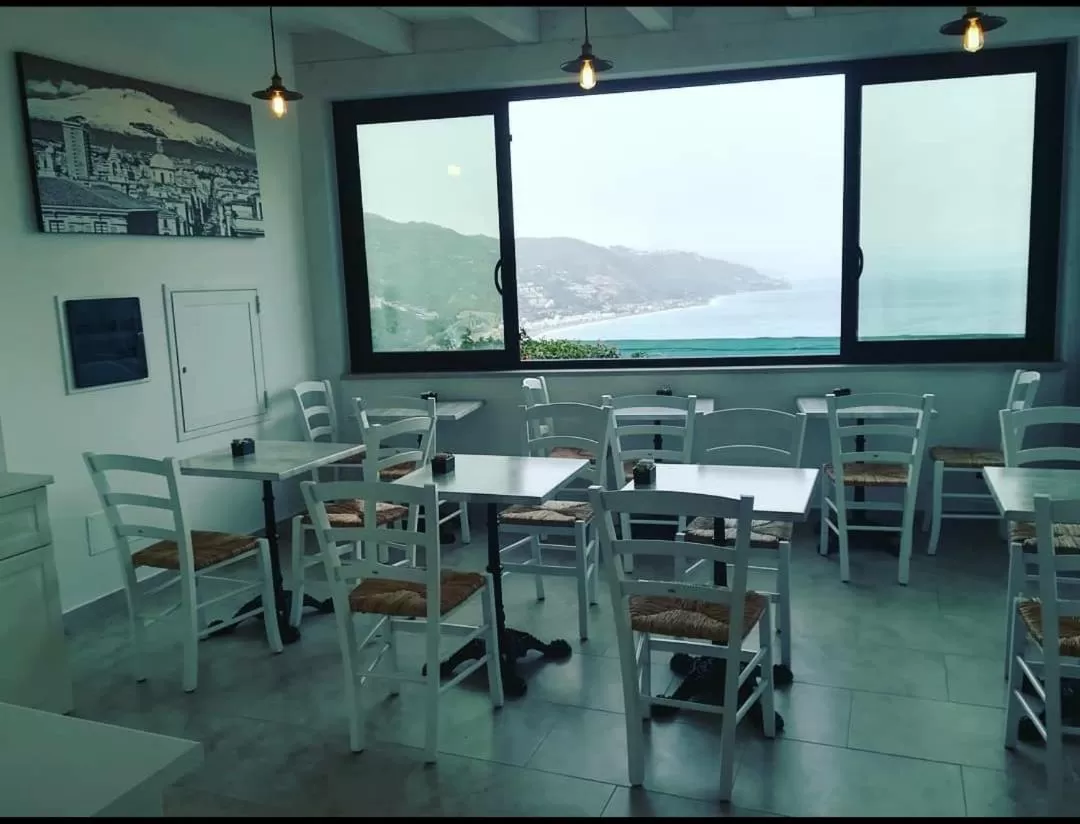 Breakfast in Villa Astoria