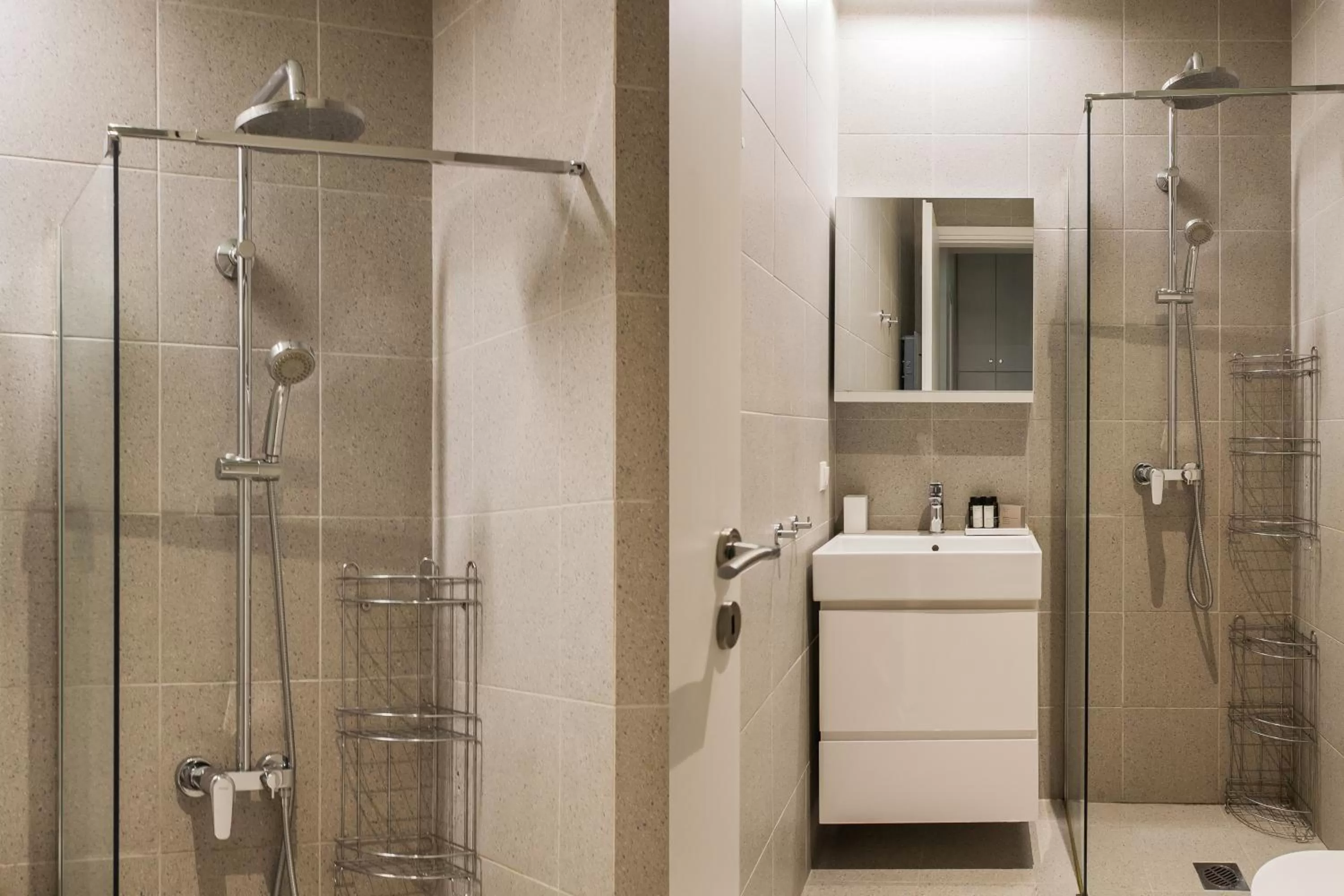 Bathroom in ZOIA The Hill by UPSTREET