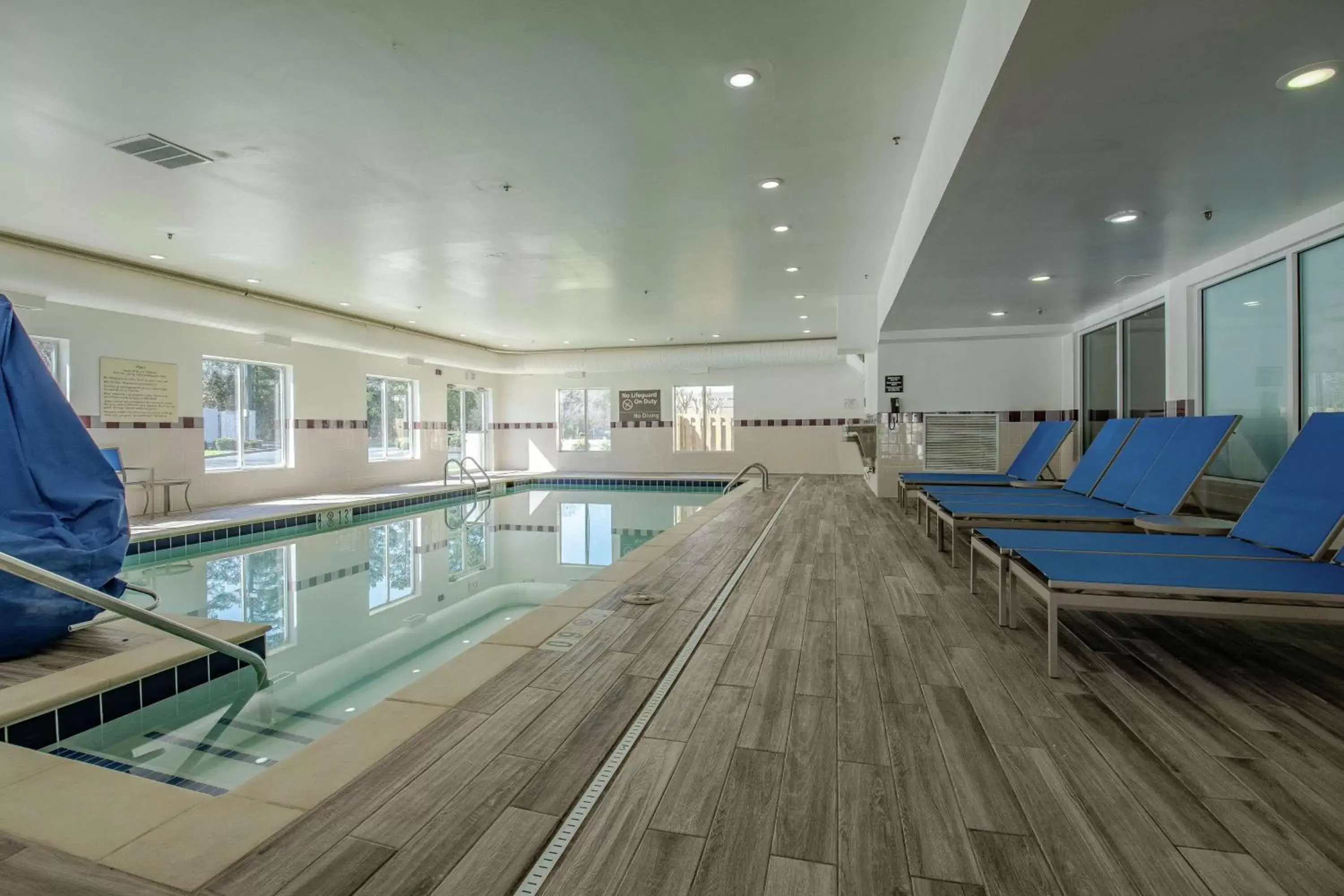 Pool view, Swimming Pool in Hampton Inn & Suites Williamsburg-Richmond Road