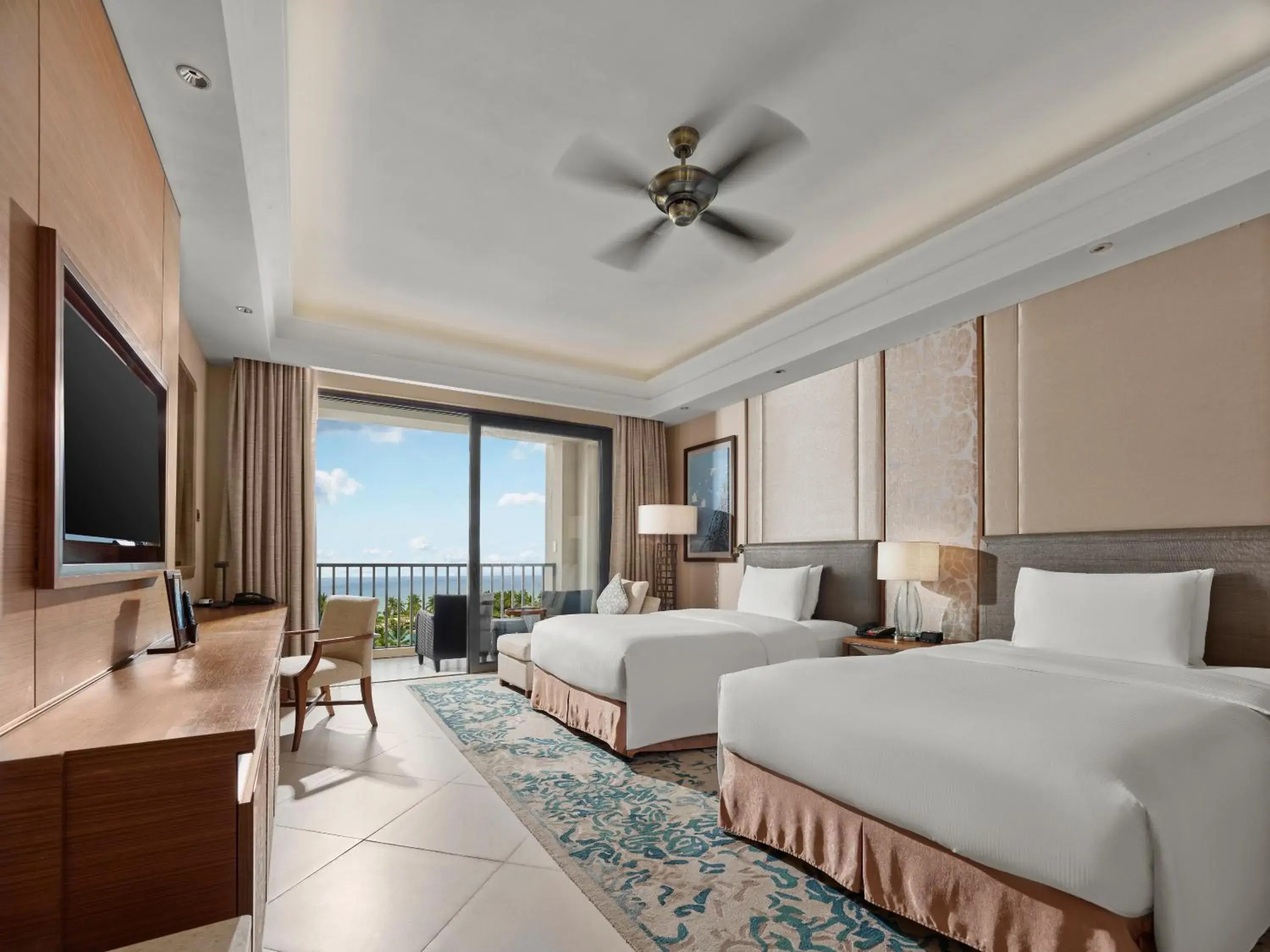 Executive Twin Room with Sea View in Hilton Haikou Meilan - Beachfront Hotel Executive Twin Room with Sea View in Hilton Haikou Meilan - Beachfront Hotel
