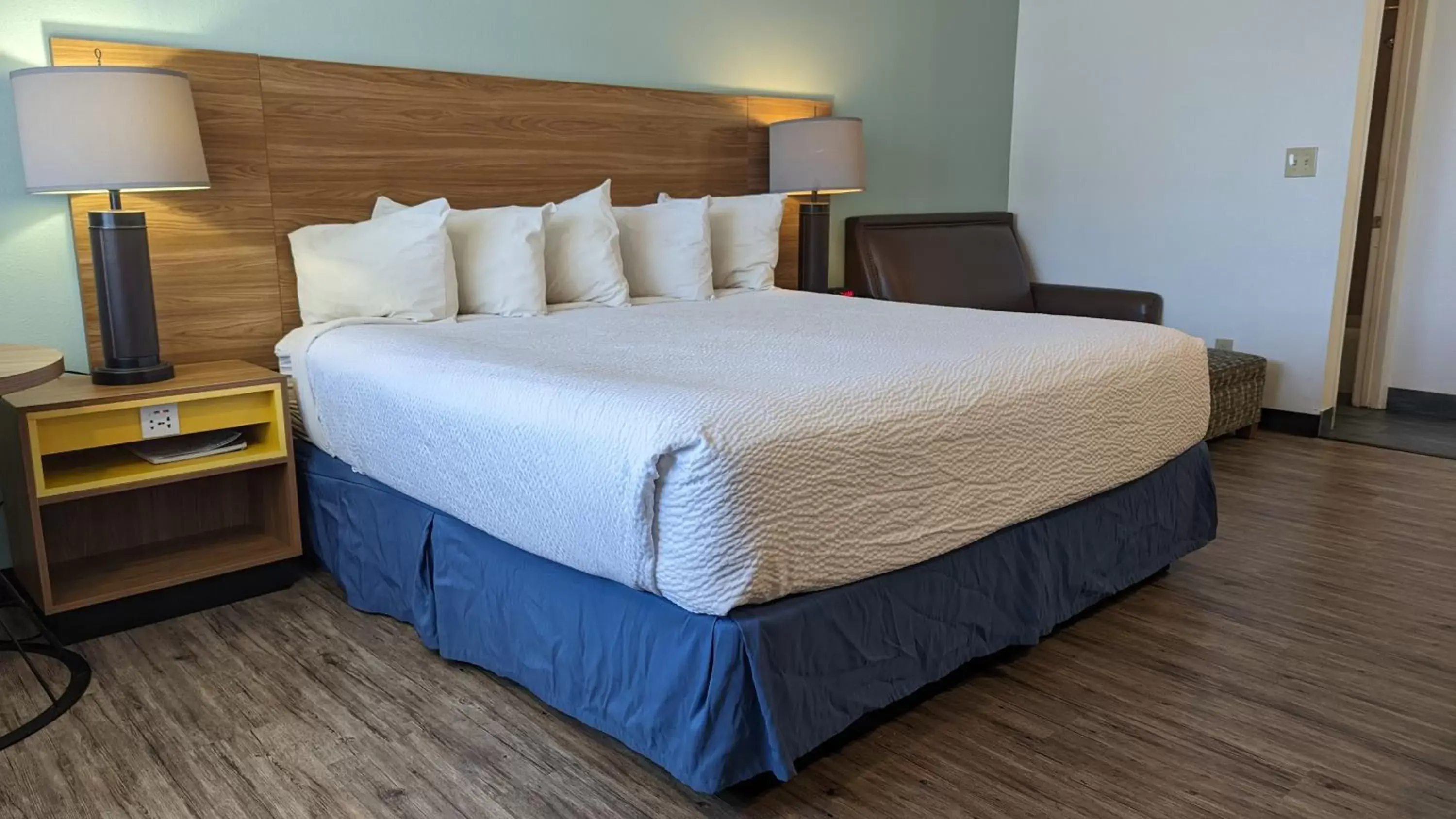 Bed in Days Inn by Wyndham Lake Havasu