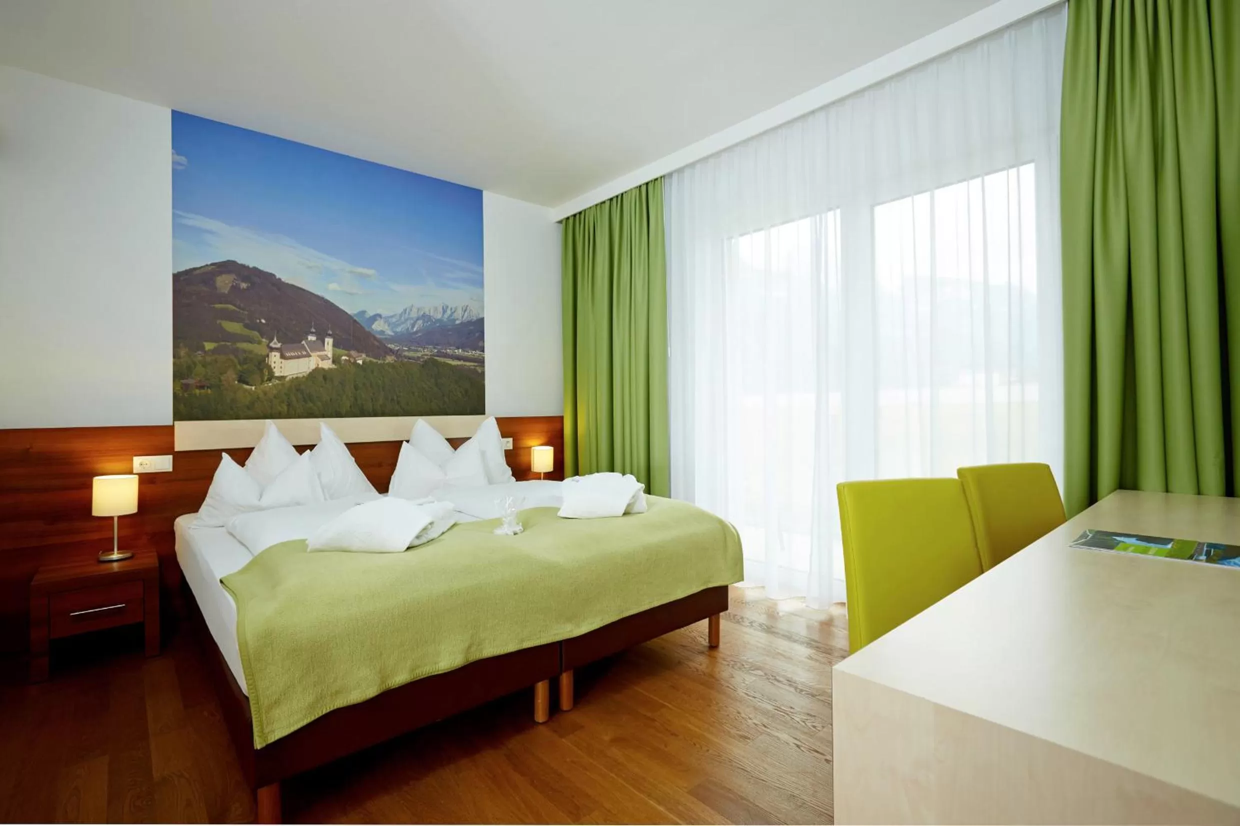 Superior Double Room with Mountain View in Hotel Spirodom