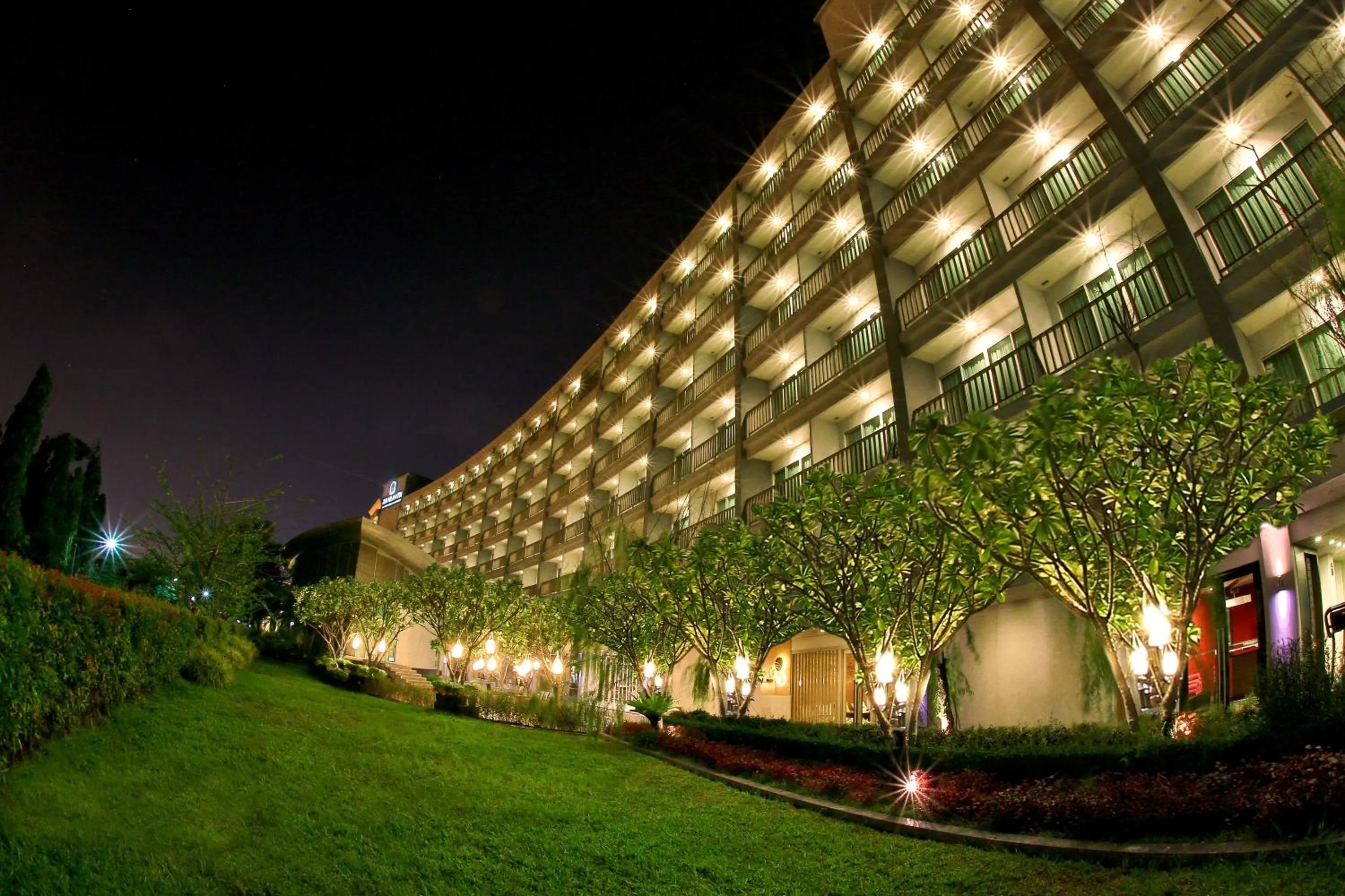 Facade/entrance in Amaranth Suvarnabhumi Hotel - Free Suvarnabhumi Airport Shuttle
