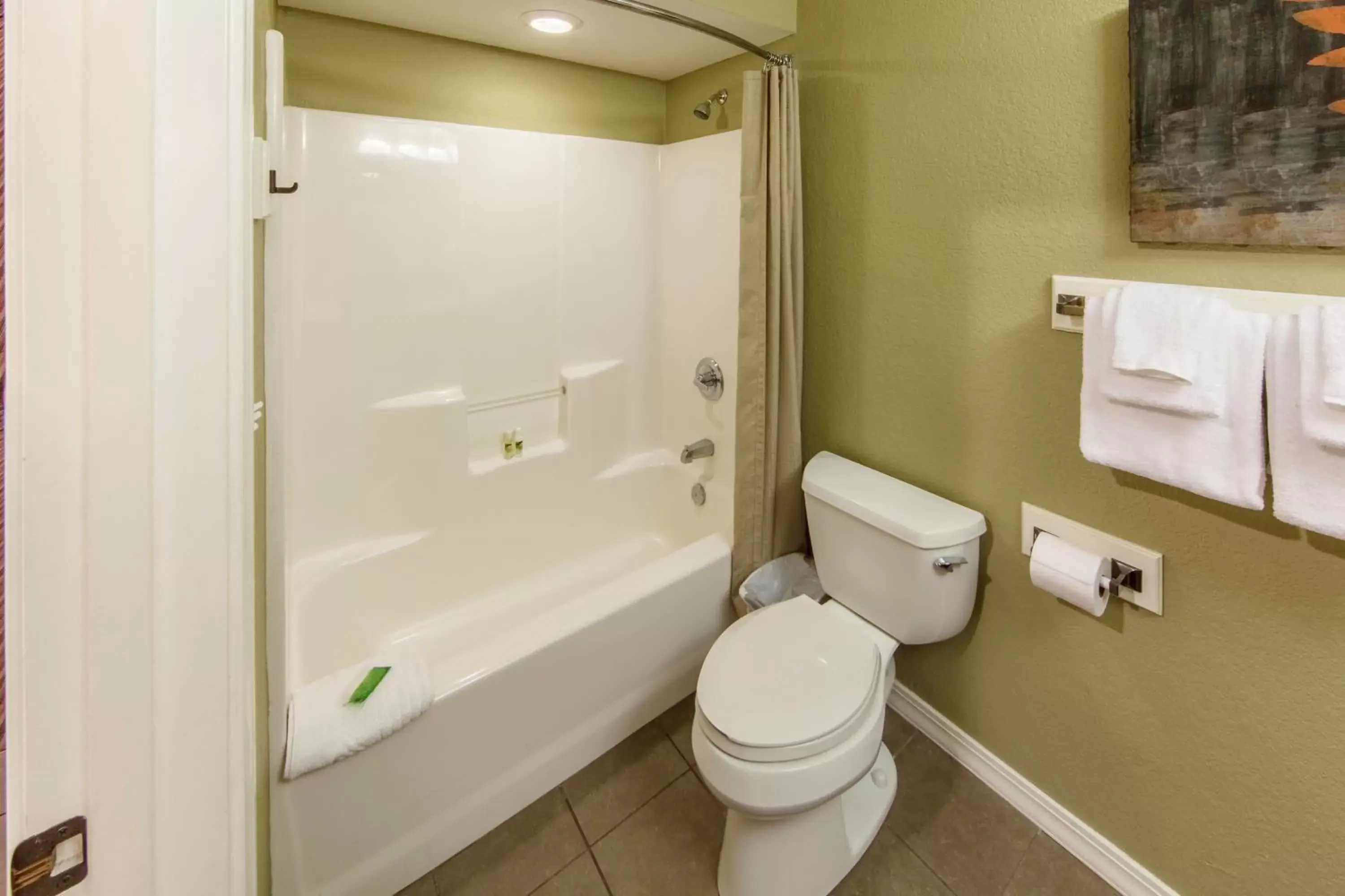 Photo of the whole room, Bathroom in Holiday Inn Club Vacations Piney Shores Resort at Lake Conroe