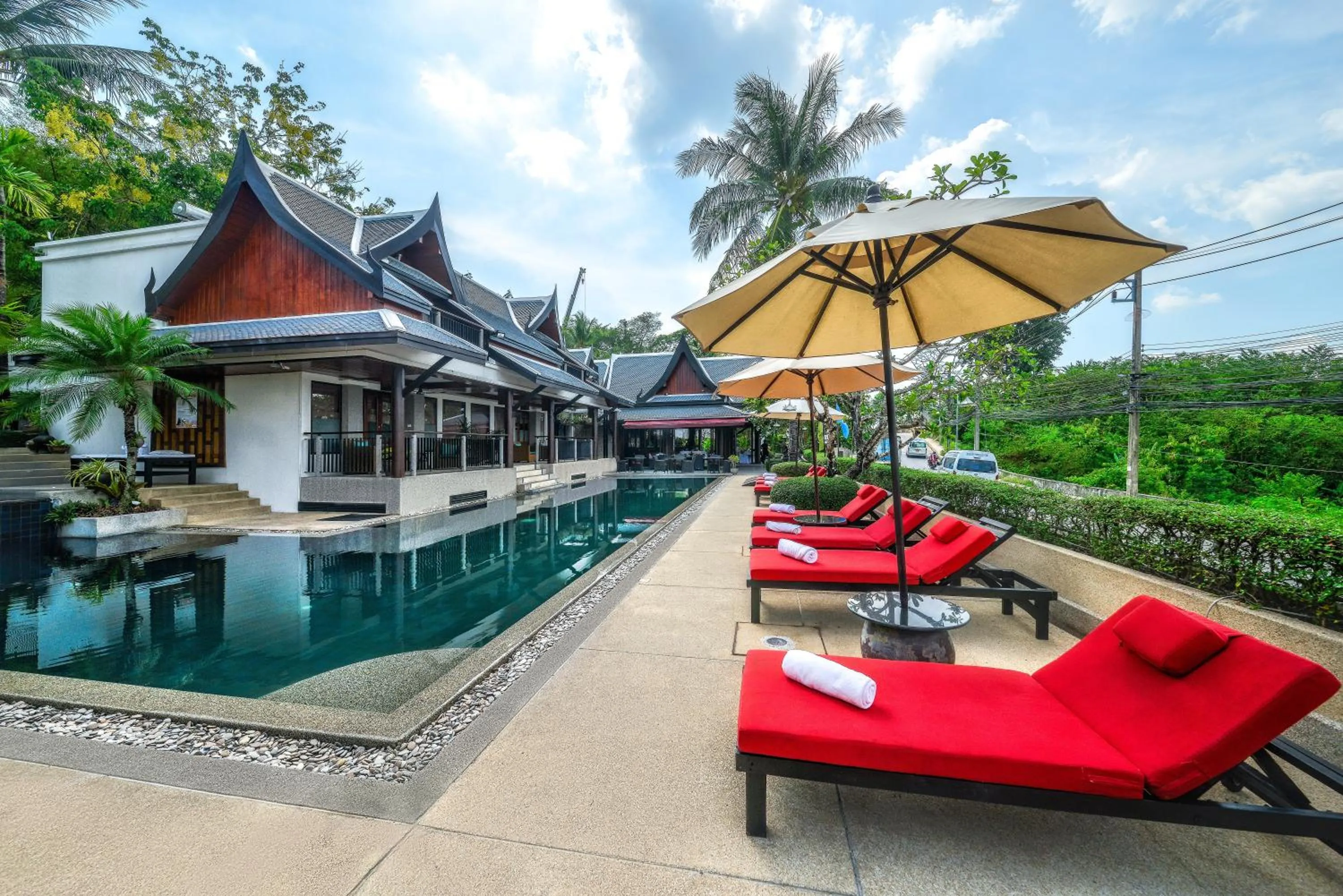 Swimming pool in Baan Yin Dee Boutique Resort Phuket - SHA Plus