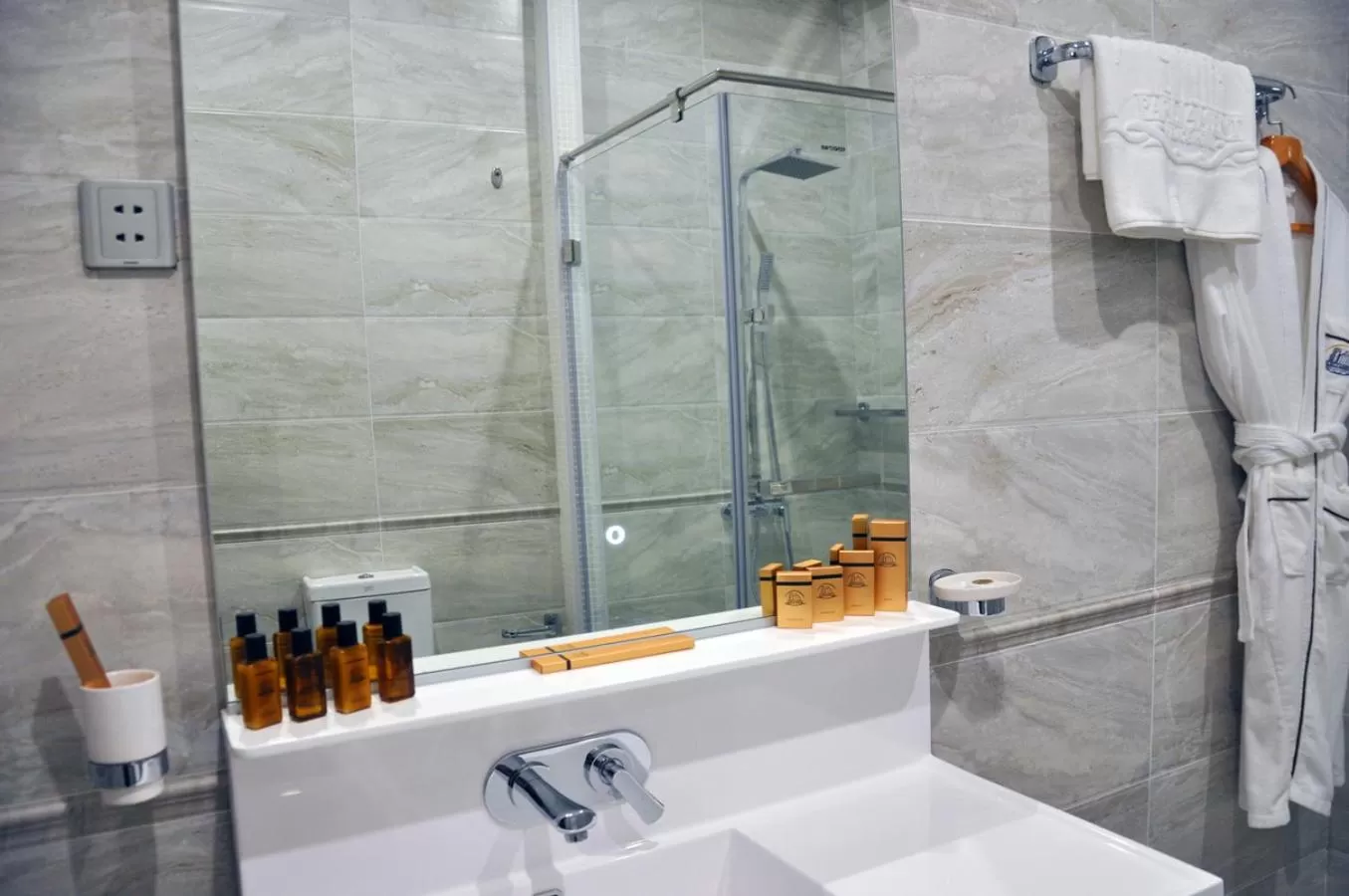 Parliament Palace Hotel