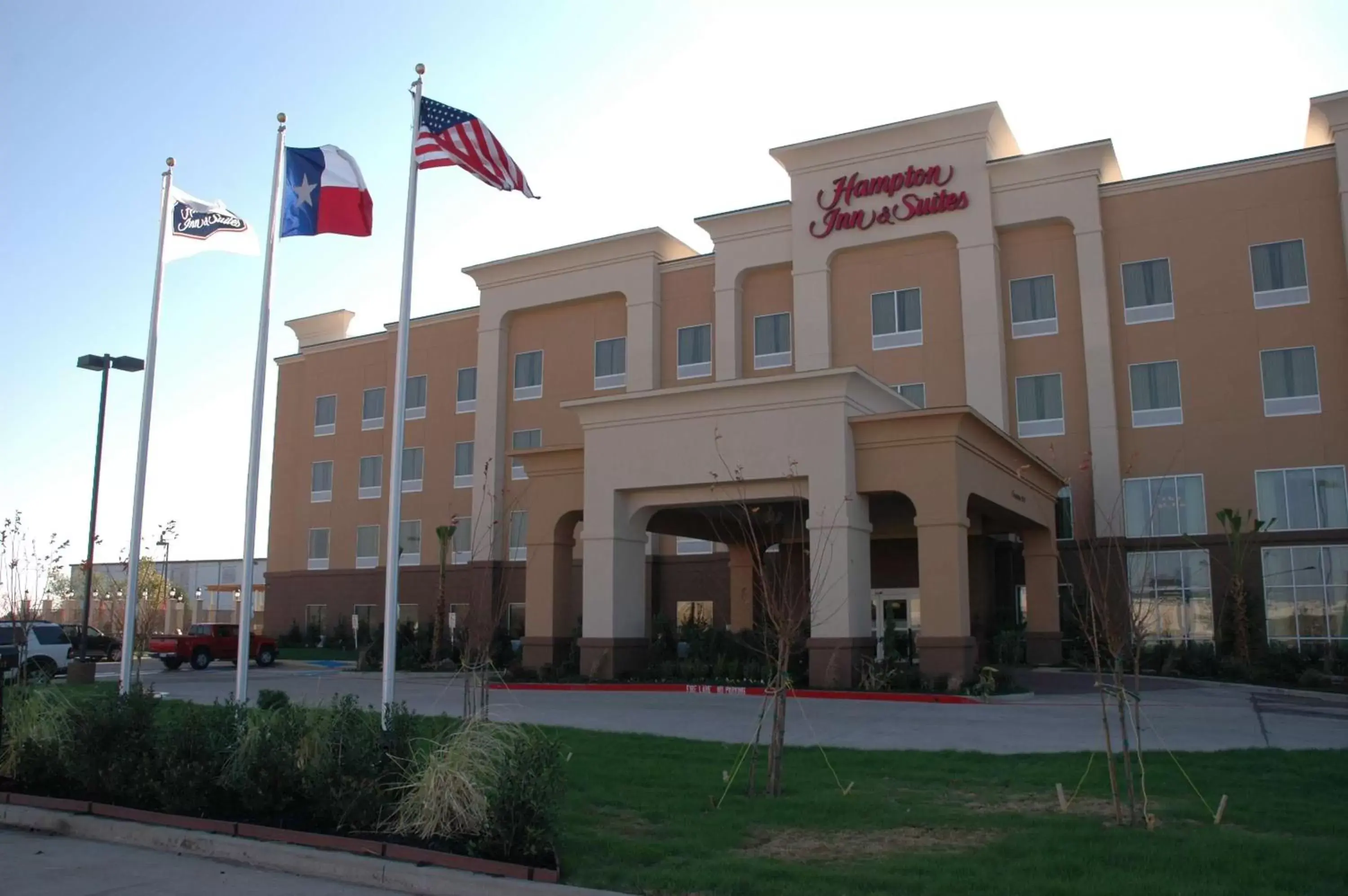 Property building in Hampton Inn & Suites Corsicana Property building in Hampton Inn & Suites Corsicana