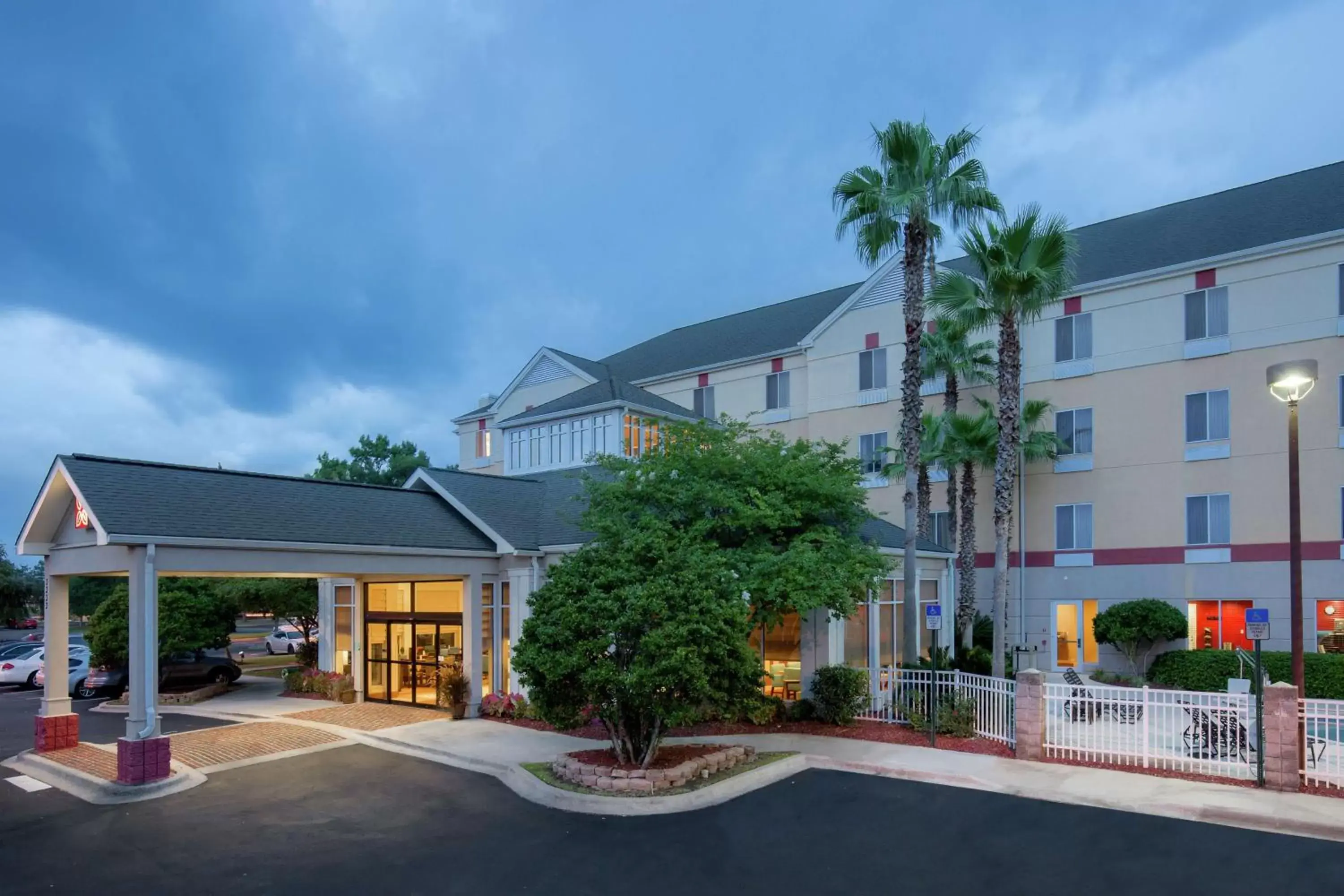 Property Building in Hilton Garden Inn Tallahassee