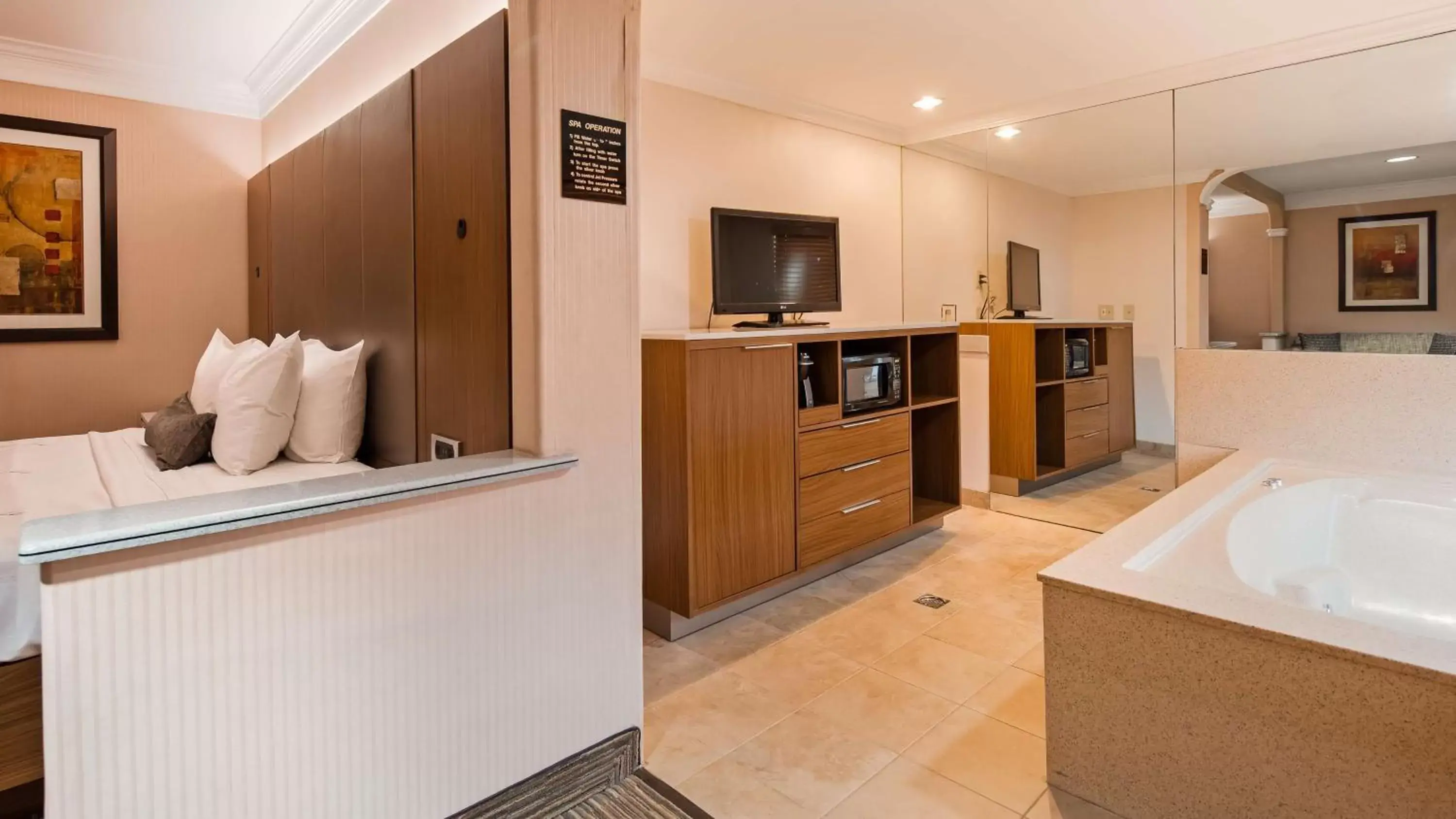 Bedroom, Bathroom in Best Western Plus Suites Hotel - Los Angeles LAX Airport
