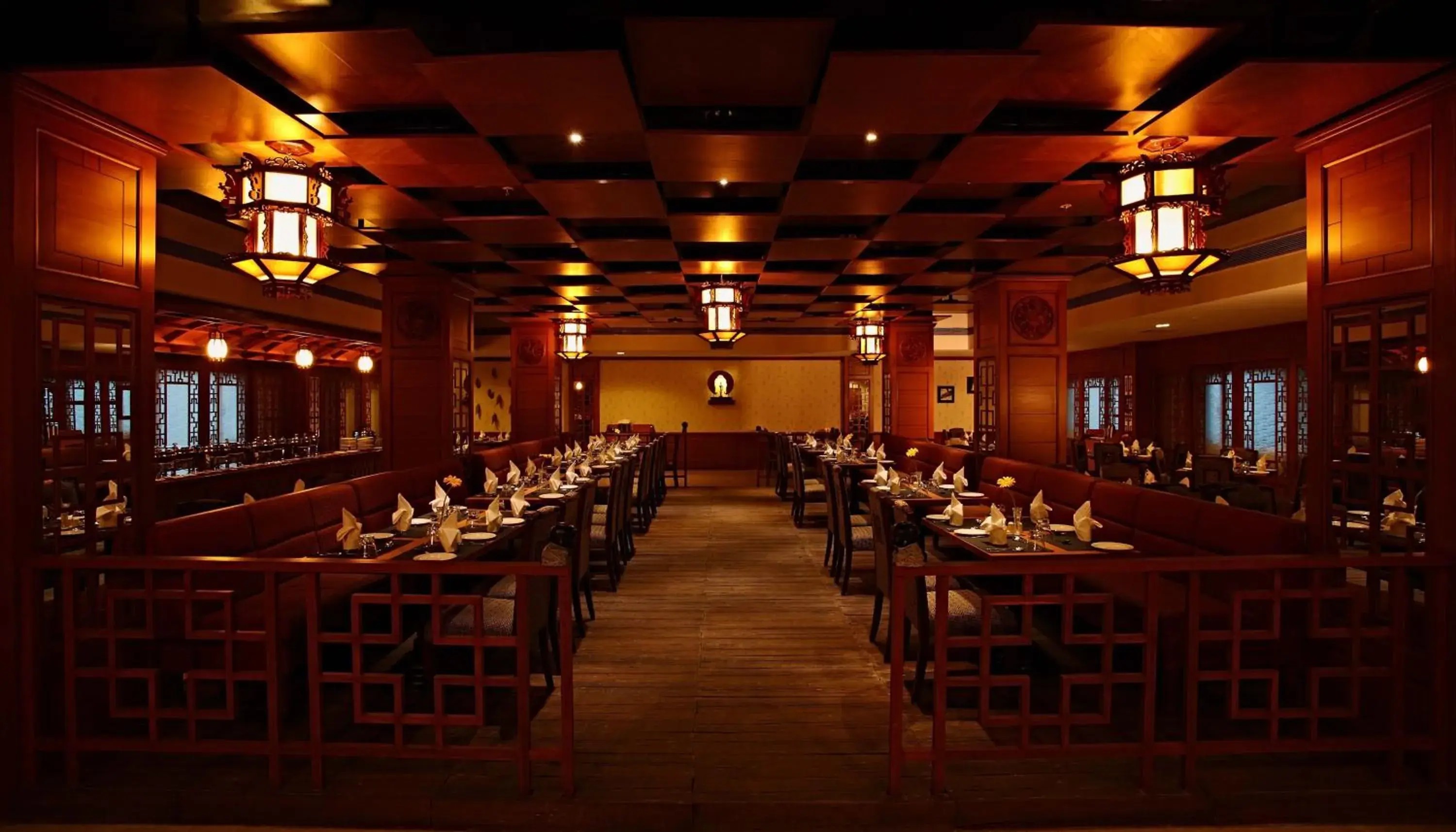 Restaurant/Places to Eat in JP Hotel in Chennai