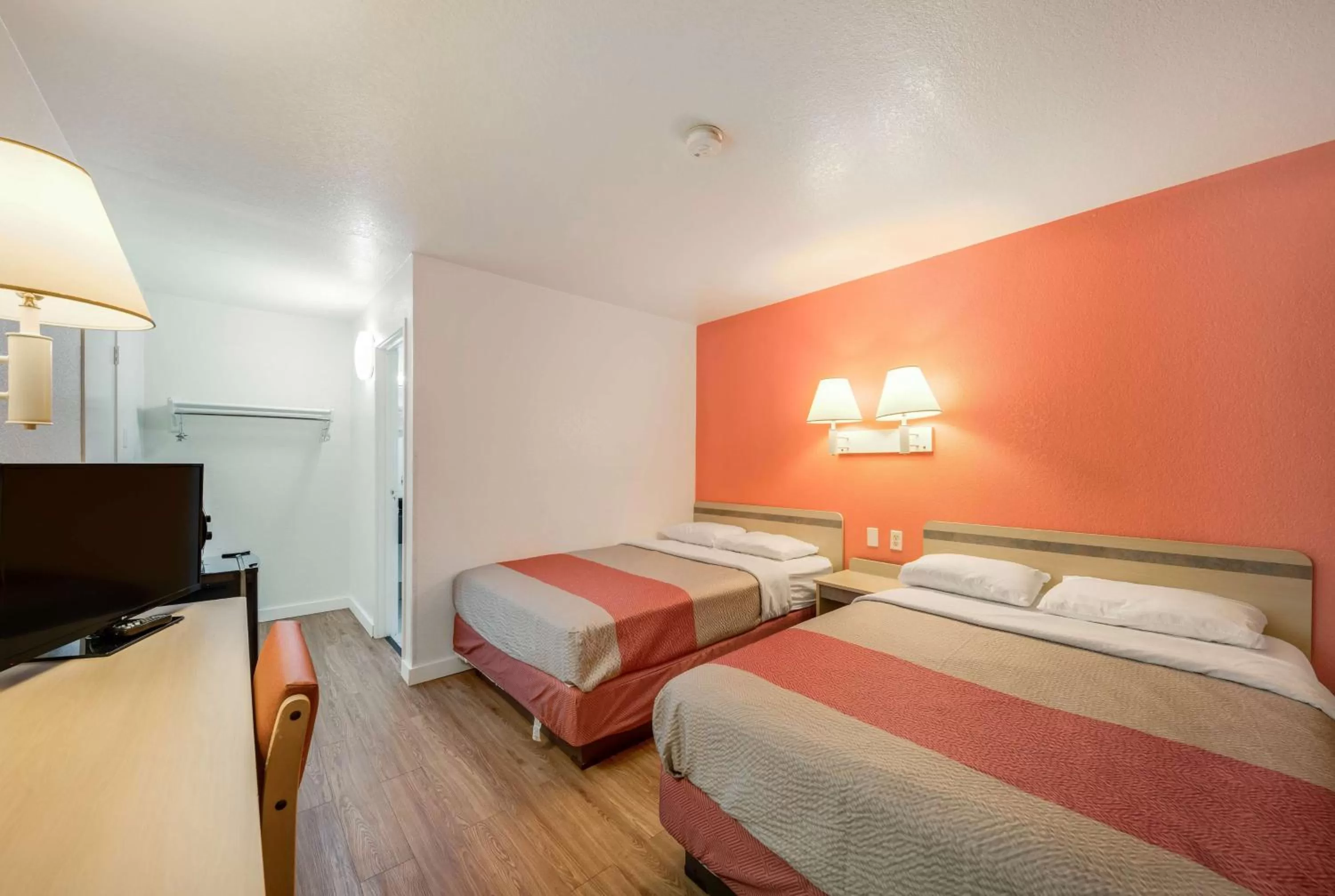 Photo of the whole room, Bed in Motel 6-Greenville, TX