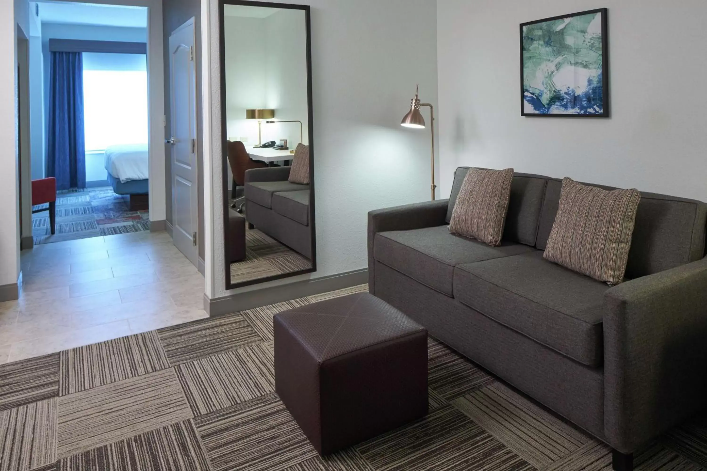 Bedroom, Seating Area in Hilton Garden Inn Evansville