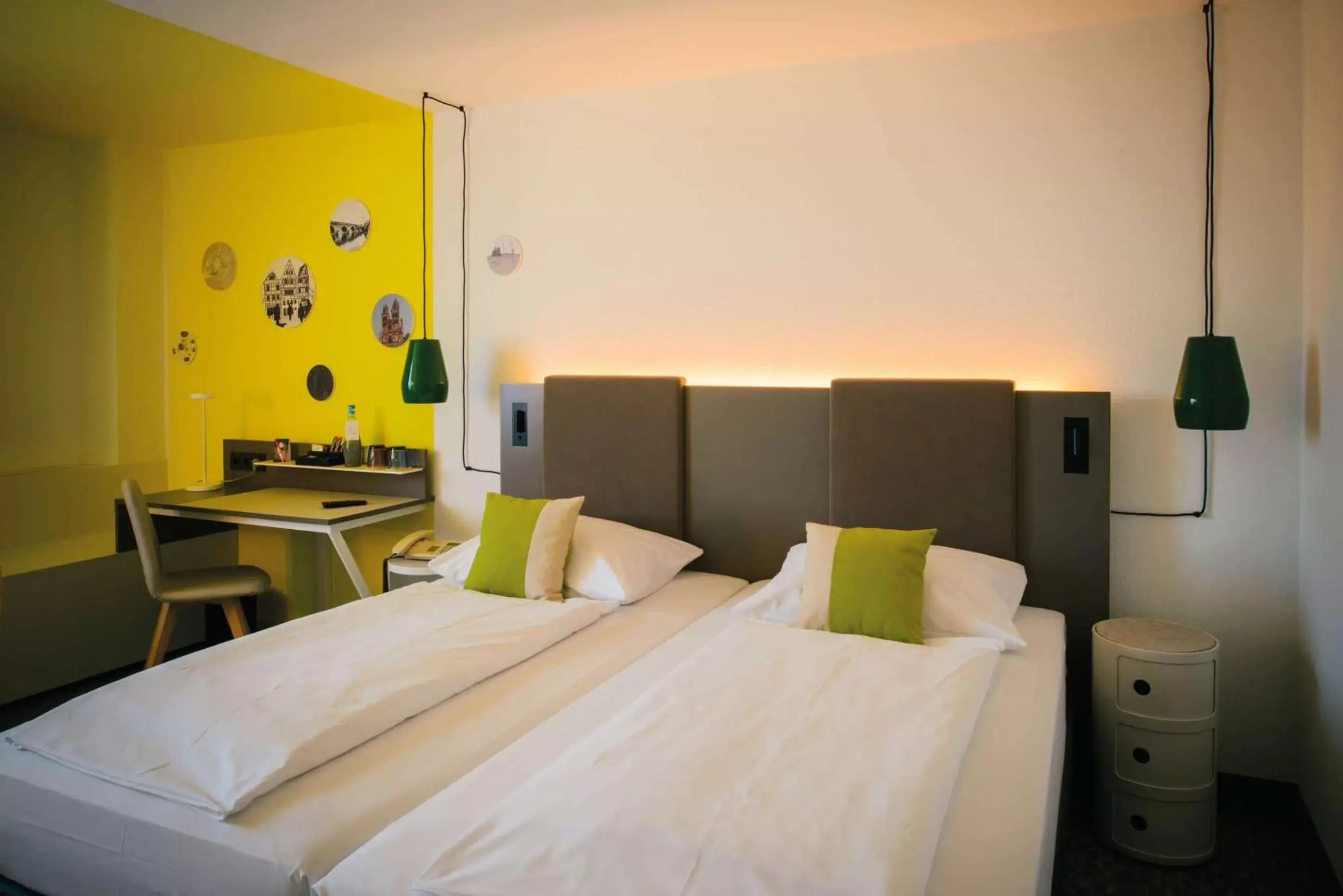 Photo of the whole room, Bed in Vienna House Easy by Wyndham Limburg