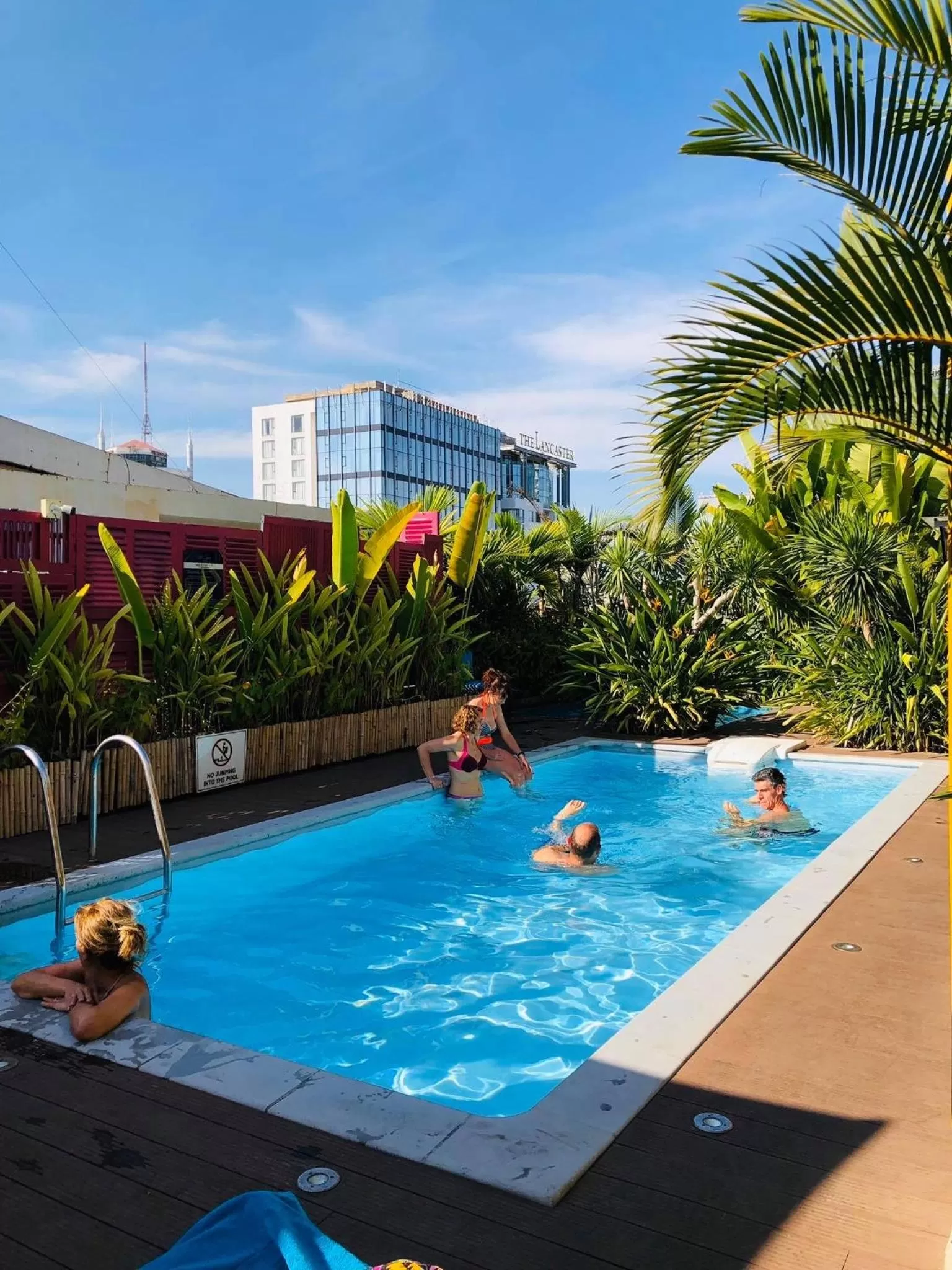 Swimming Pool in Prostyle Hotel Ho Chi Minh プロスタイルホテルホーチミン