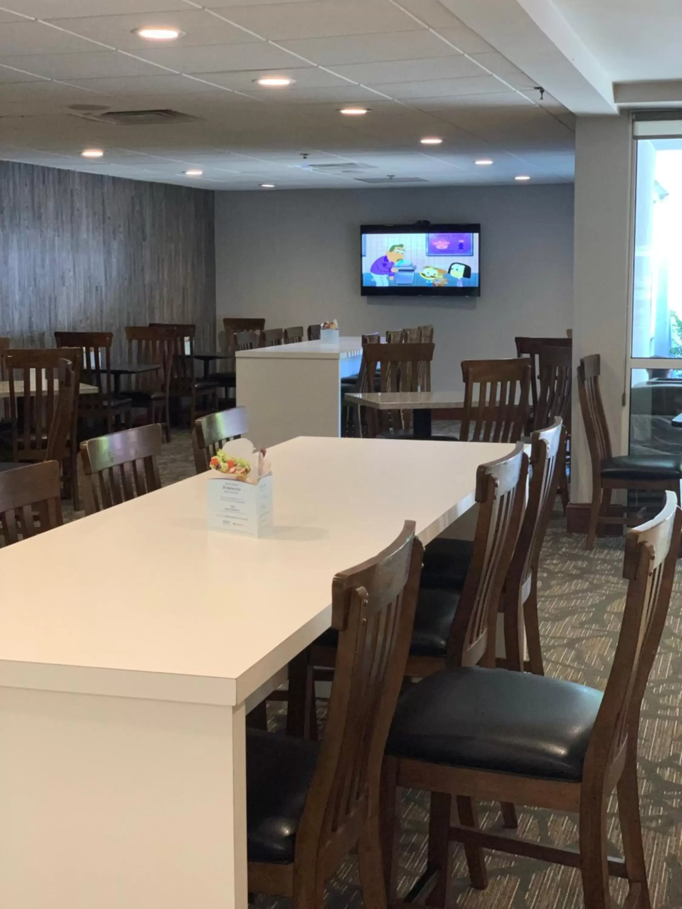 Restaurant/Places to Eat in Wingate by Wyndham Fletcher at Asheville Airport