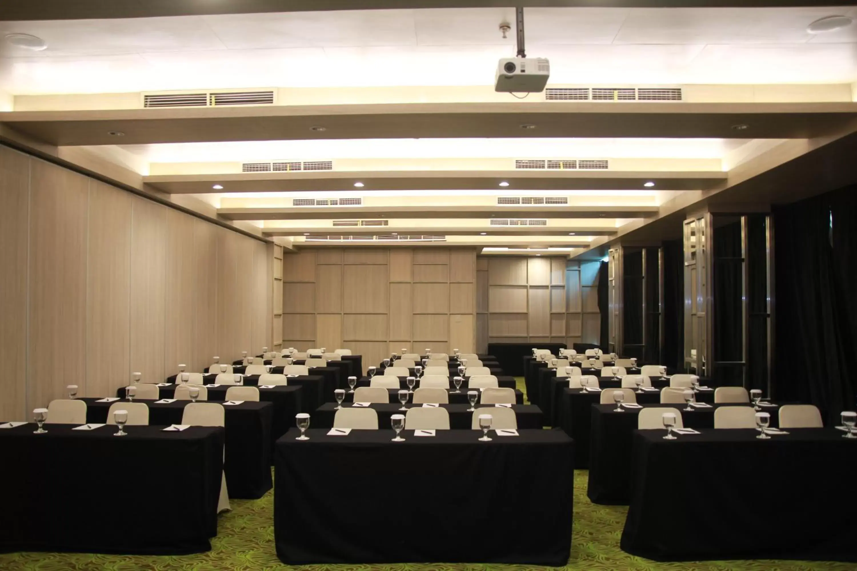 Banquet/Function facilities in Sparks Life Jakarta, ARTOTEL Curated