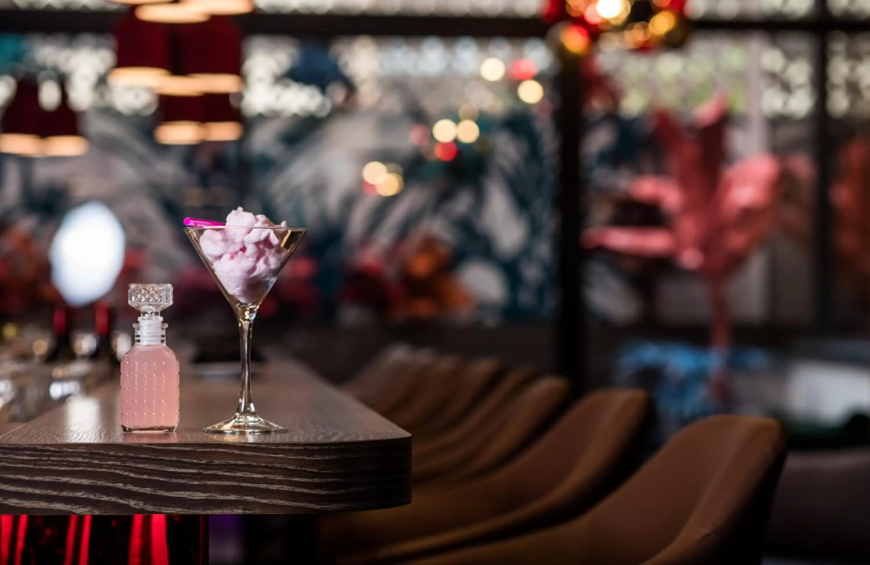 Lounge or bar in NYX Hotel Madrid by Leonardo Hotels