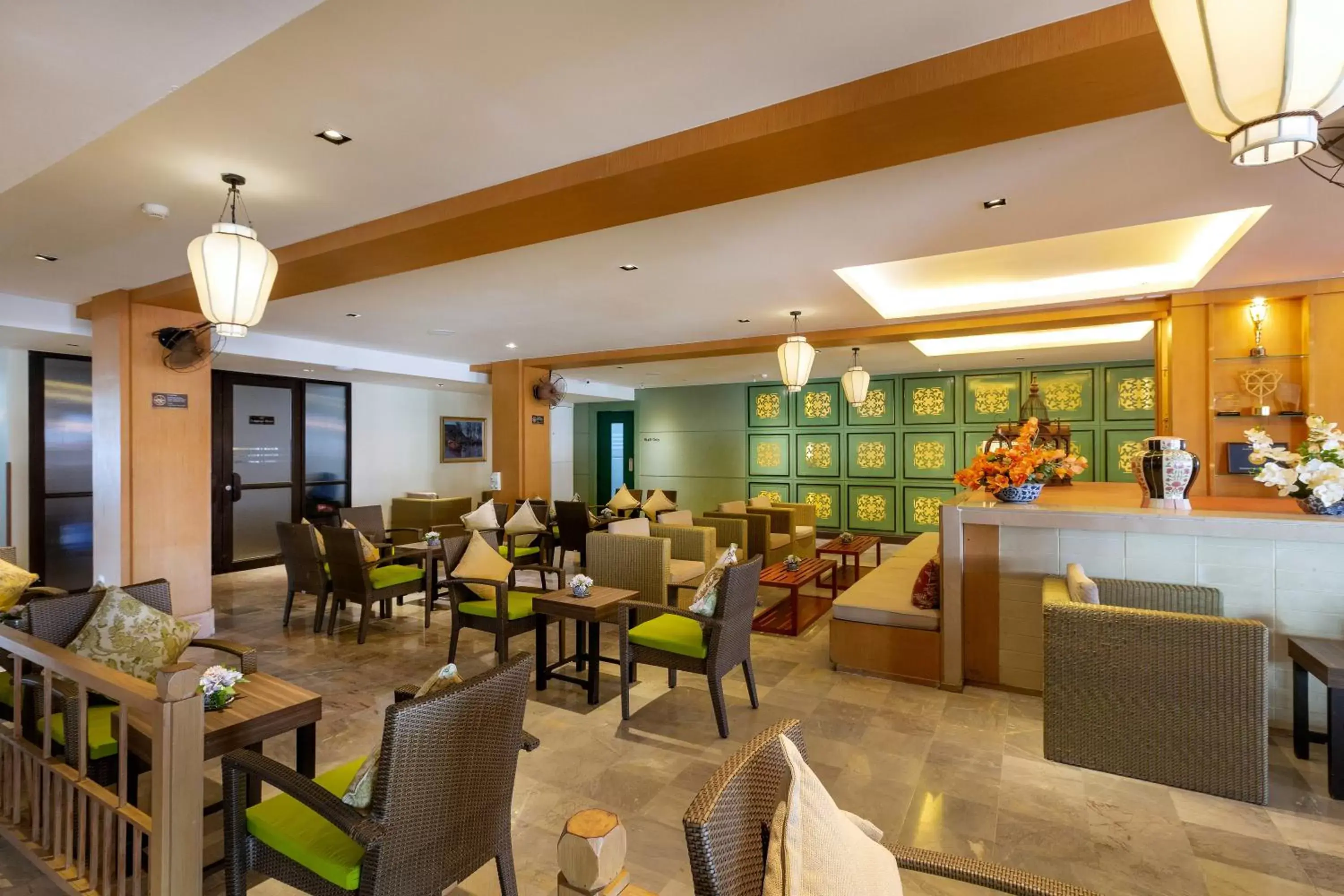 Restaurant/Places to Eat in Sawaddi Patong Resort & Spa by Tolani - SHA Extra Plus