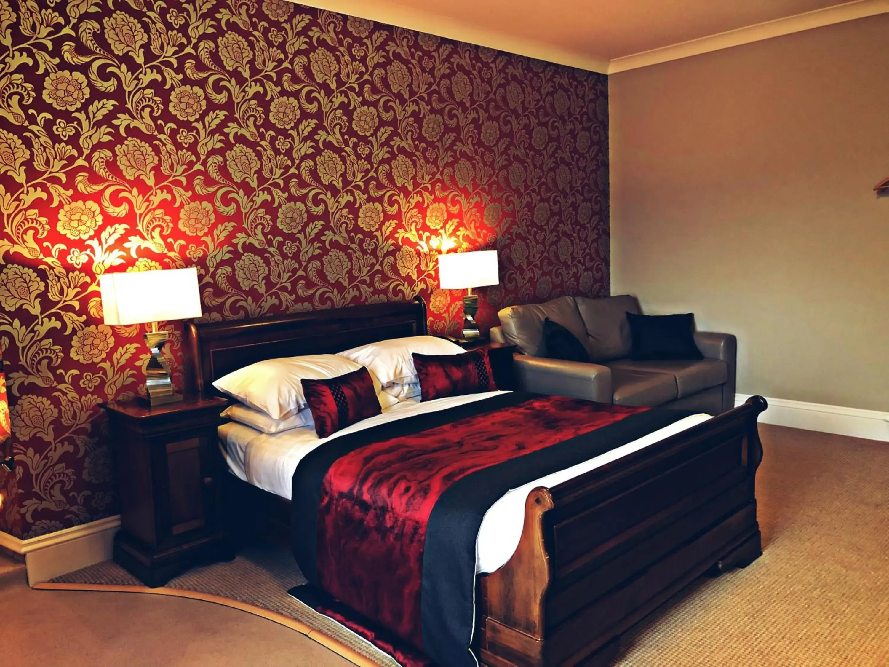 Bed in Beaufort Hotel
