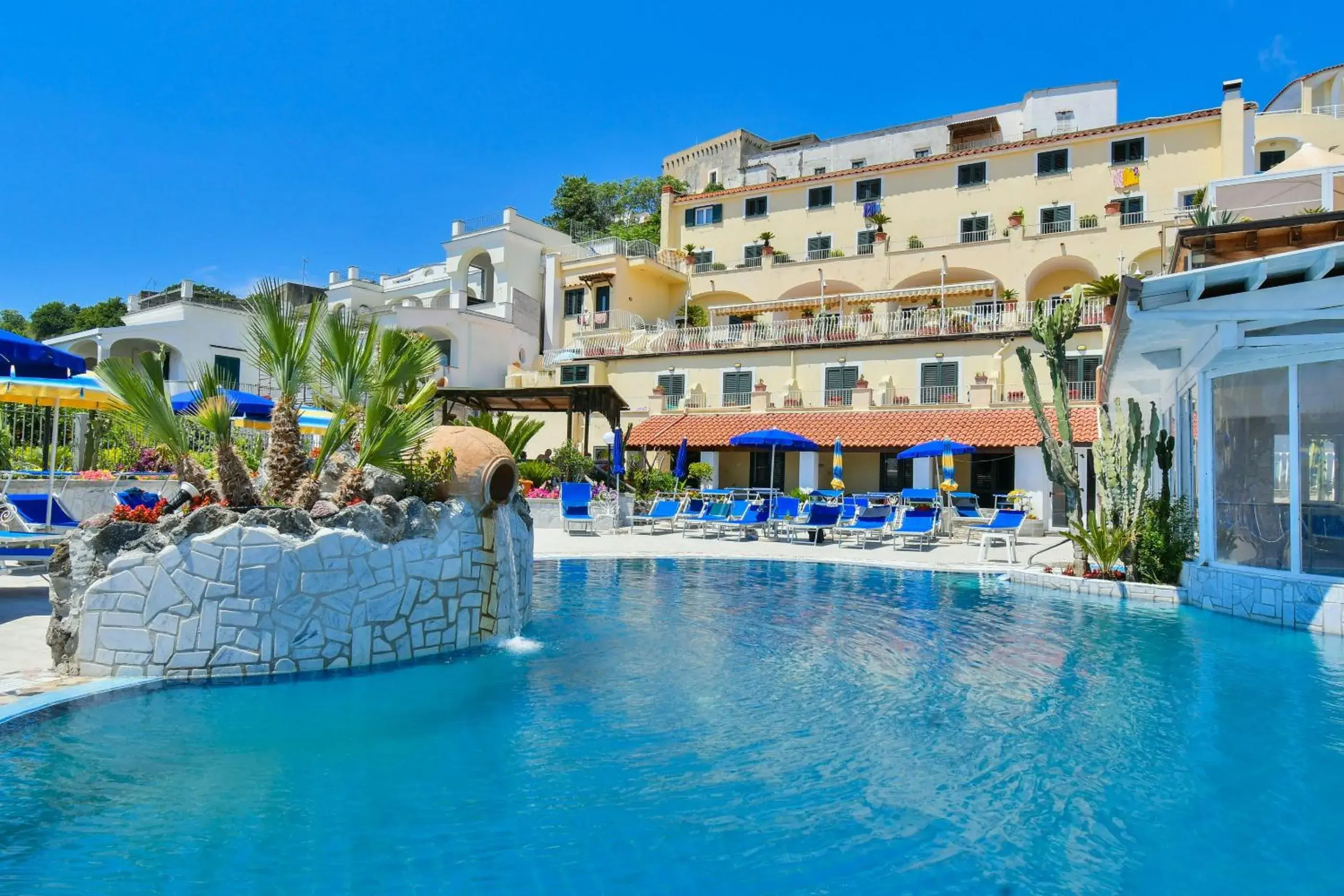 Pool view, Property Building in Hotel Terme Saint Raphael