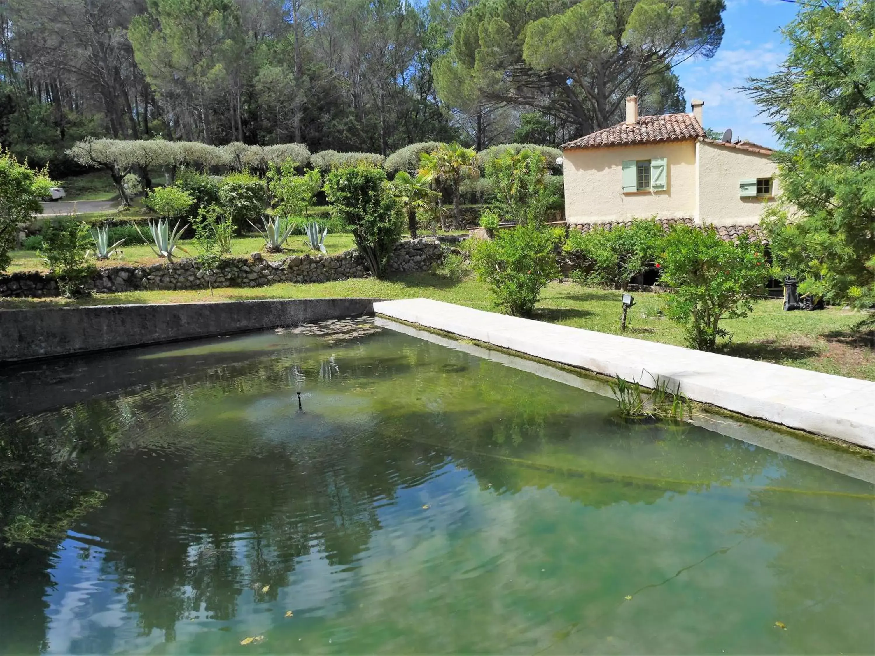 Property building, Swimming Pool in Le Mas des Oliviers