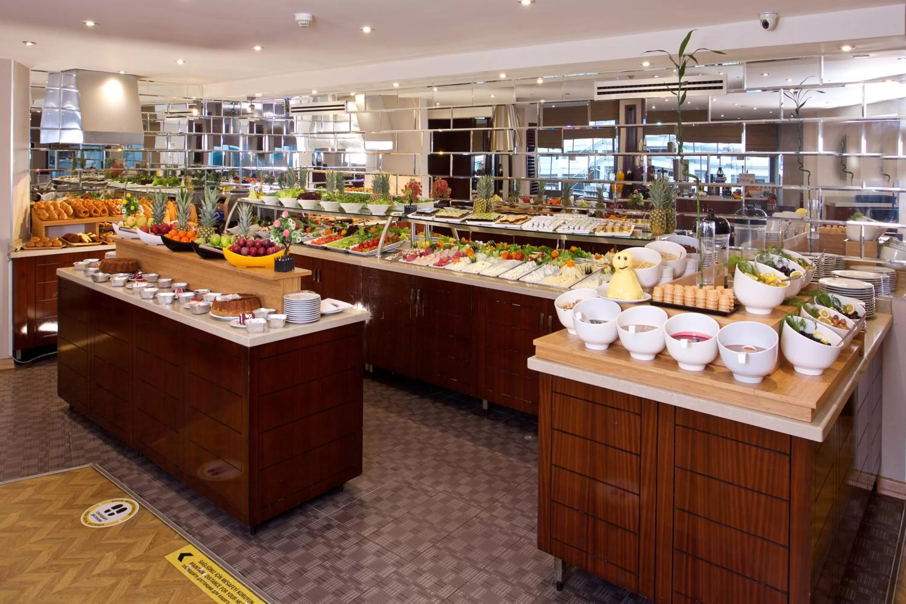 Restaurant/places to eat in Mosaic Hotel Old City -Special Category