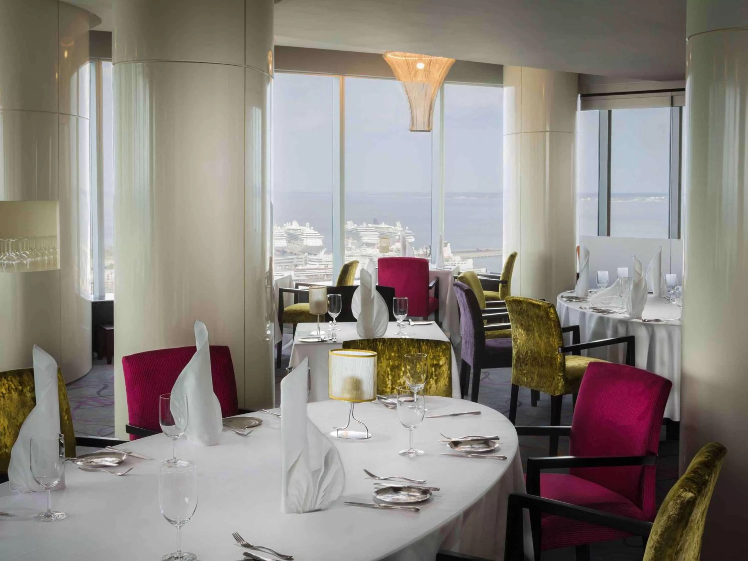Restaurant/places to eat in Swissotel Tallinn