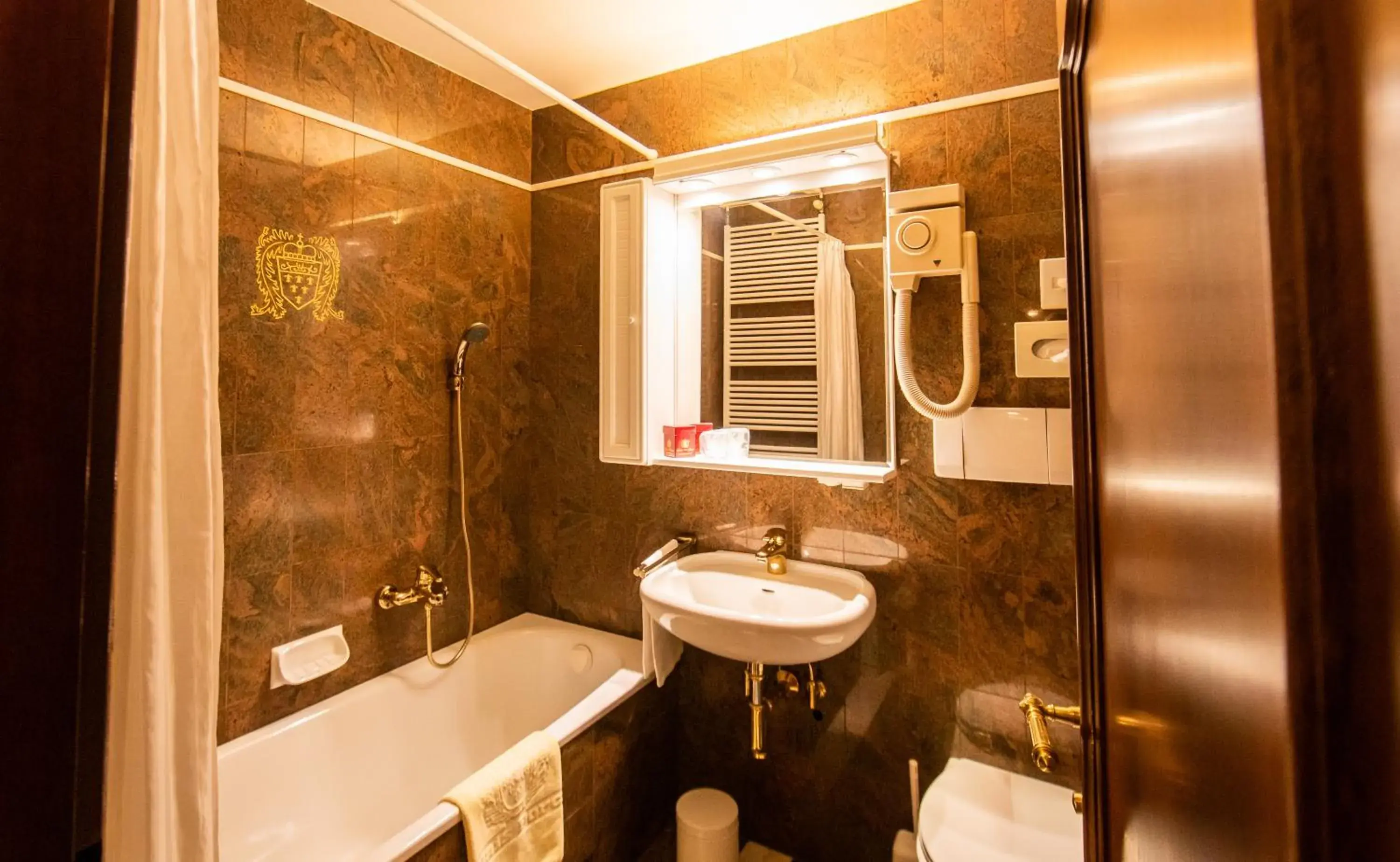 Bathroom in Hotel Palais Porcia