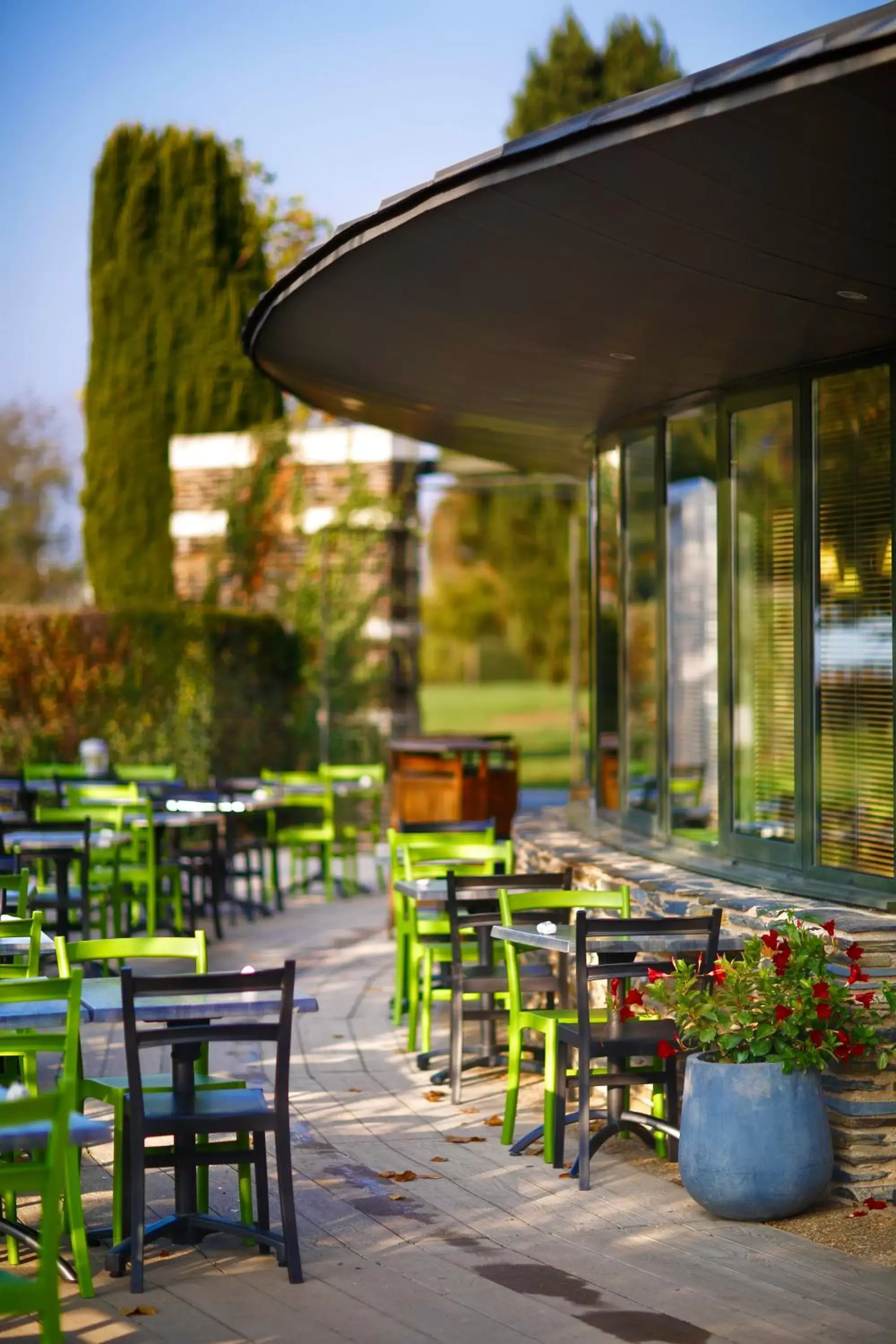 Patio, Restaurant/Places to Eat in Logis Domaine du Moulin Cavier