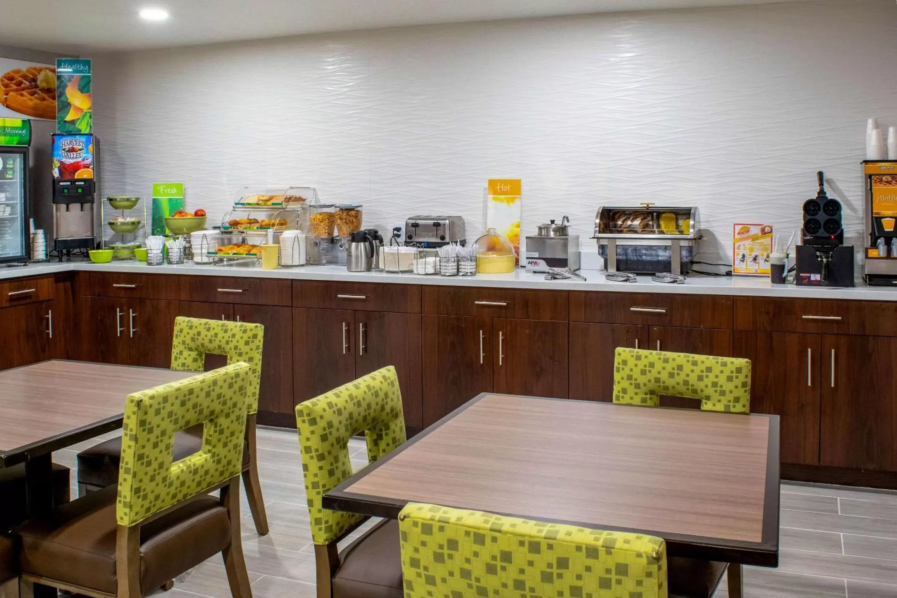Restaurant/Places to Eat in Quality Inn Plainfield - Indianapolis West