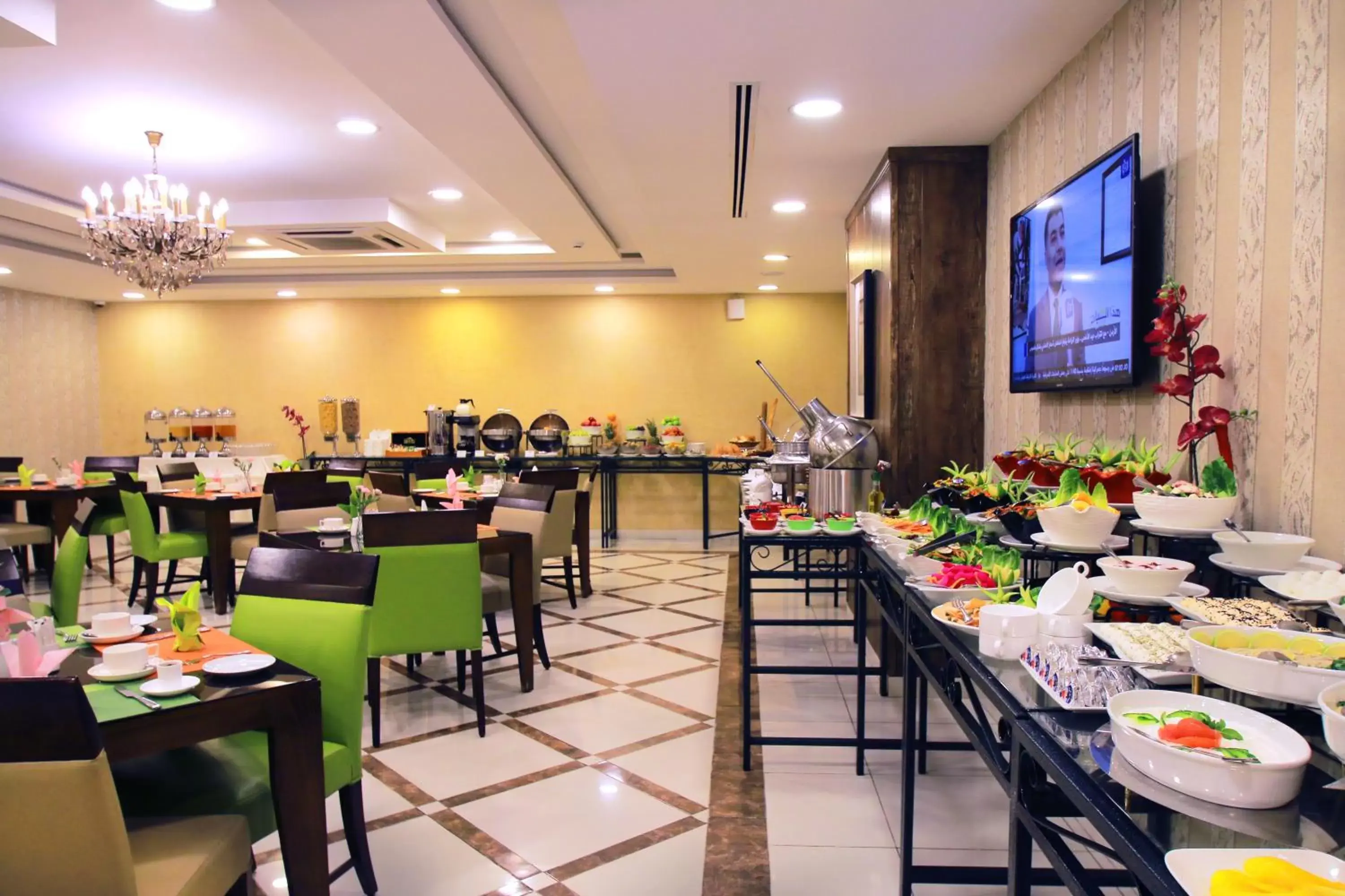 Restaurant/Places to Eat in City Rose Hotel Suites