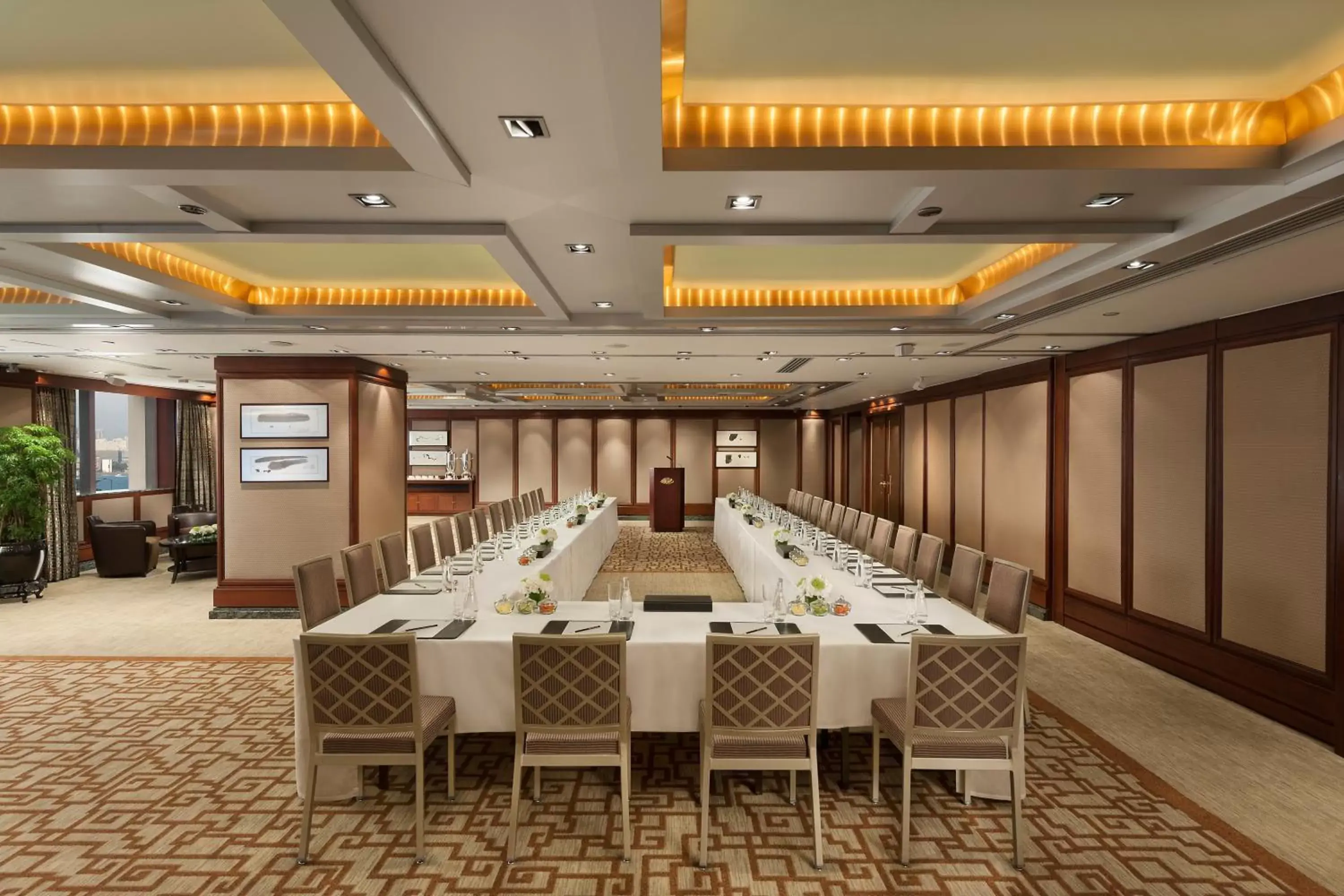 Business facilities in Mandarin Oriental Hong Kong