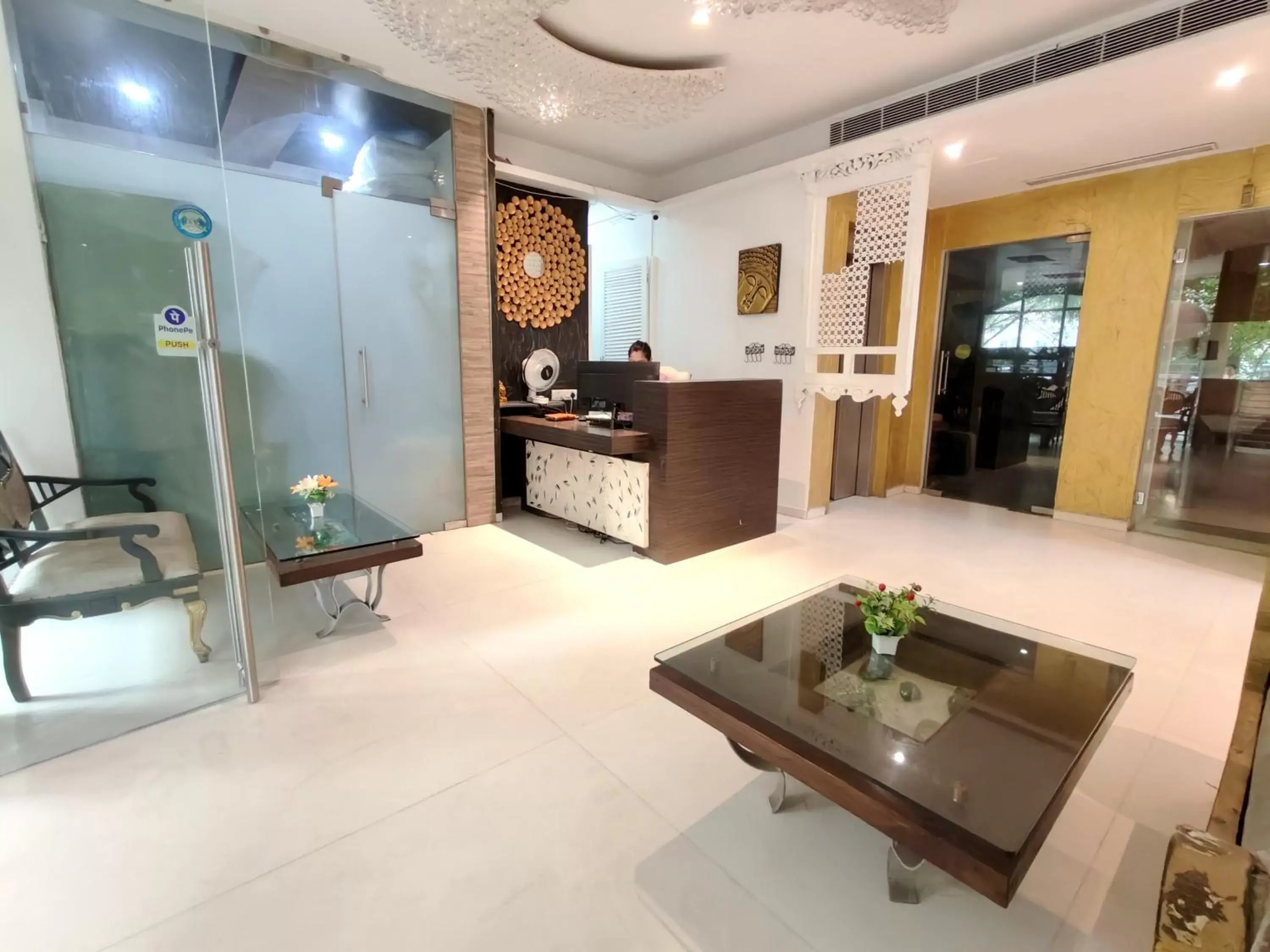 Lobby or reception in The Sky Imperial Hotel Yahvi Lobby or reception in The Sky Imperial Hotel Yahvi