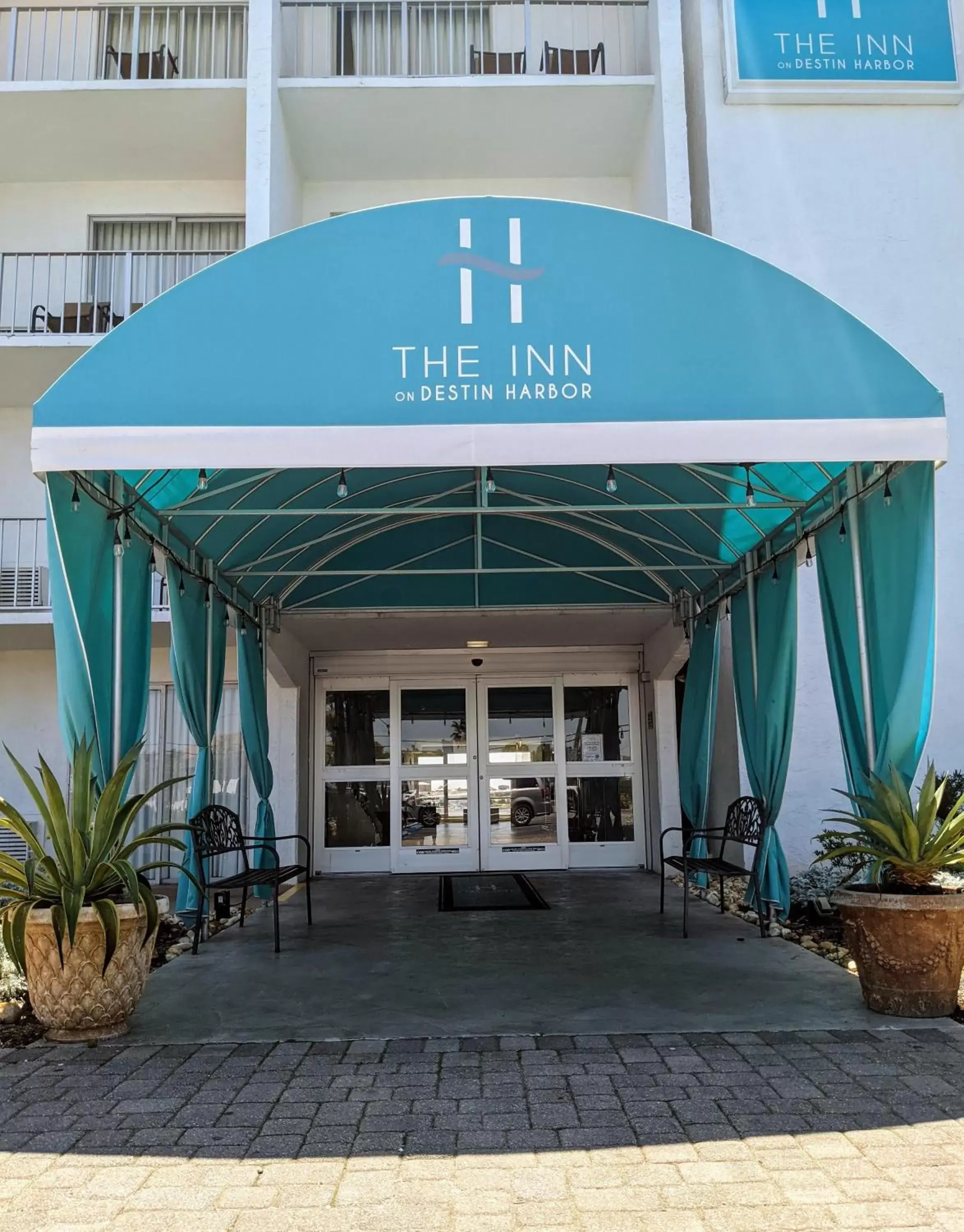 Property building in Inn on Destin Harbor, Ascend Hotel Collection