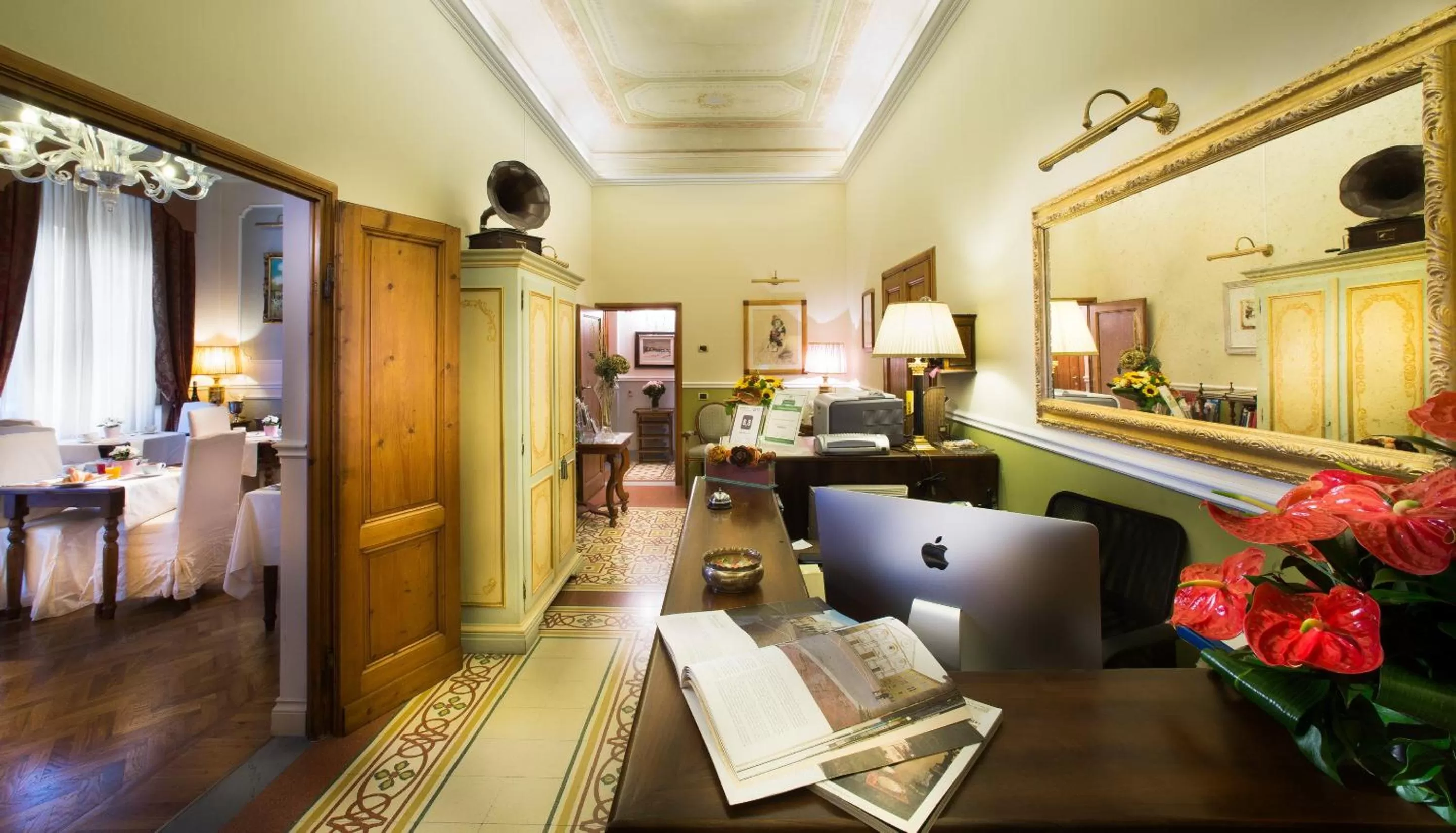 Lobby or reception in Il Marzocco Boutique B&B