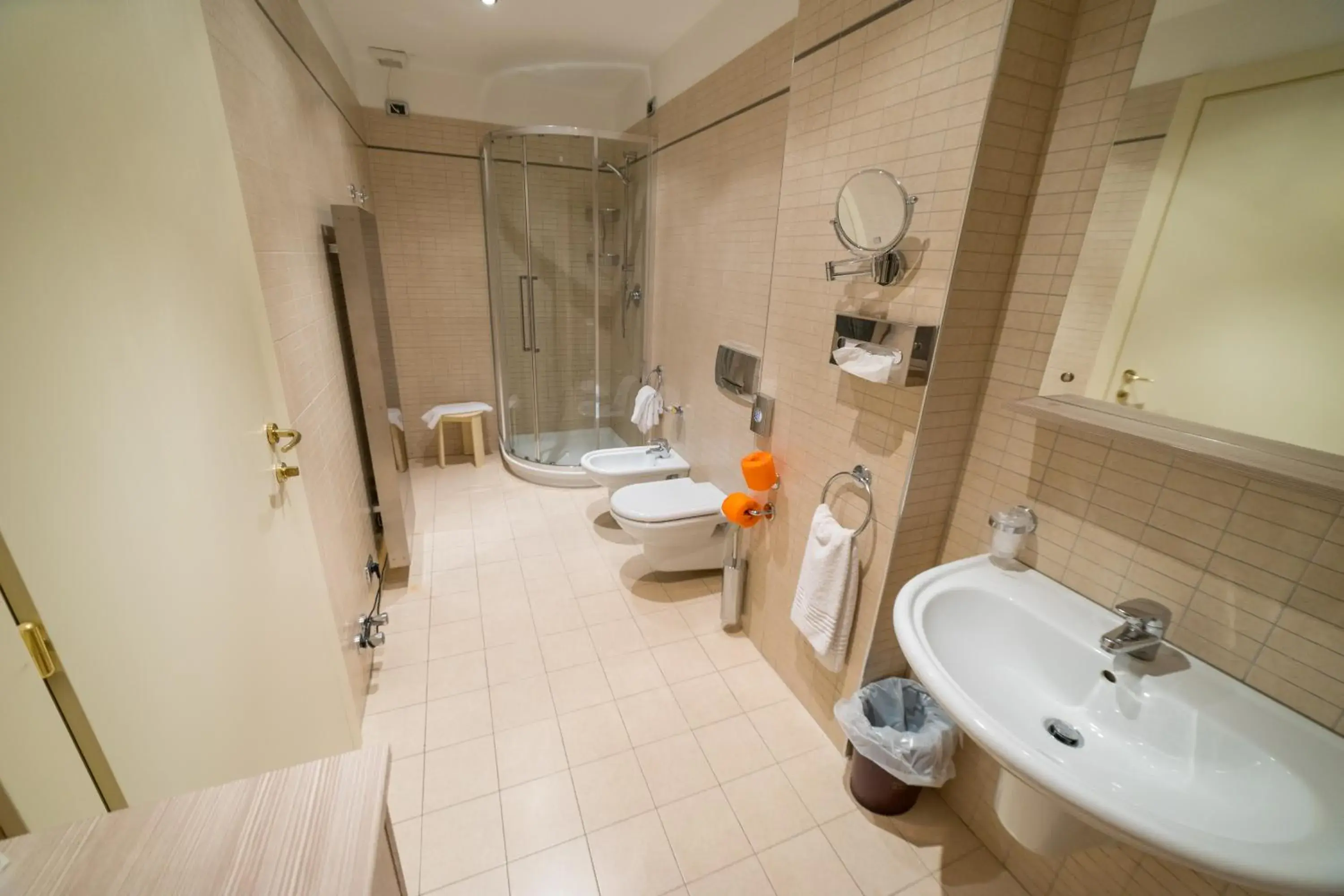 Shower, Bathroom in Hotel Garden Lido
