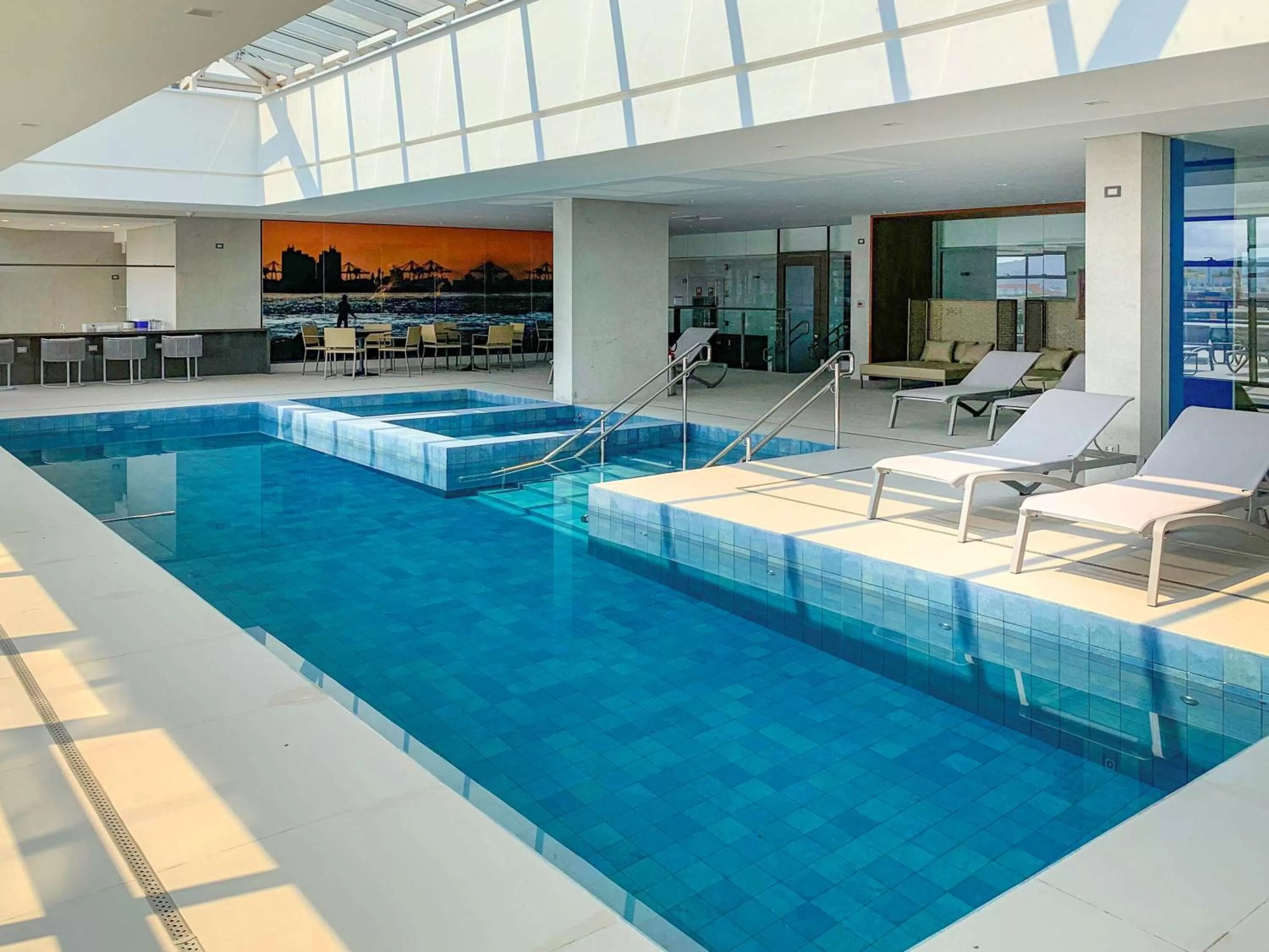 Property building in Mercure Itajai Navegantes