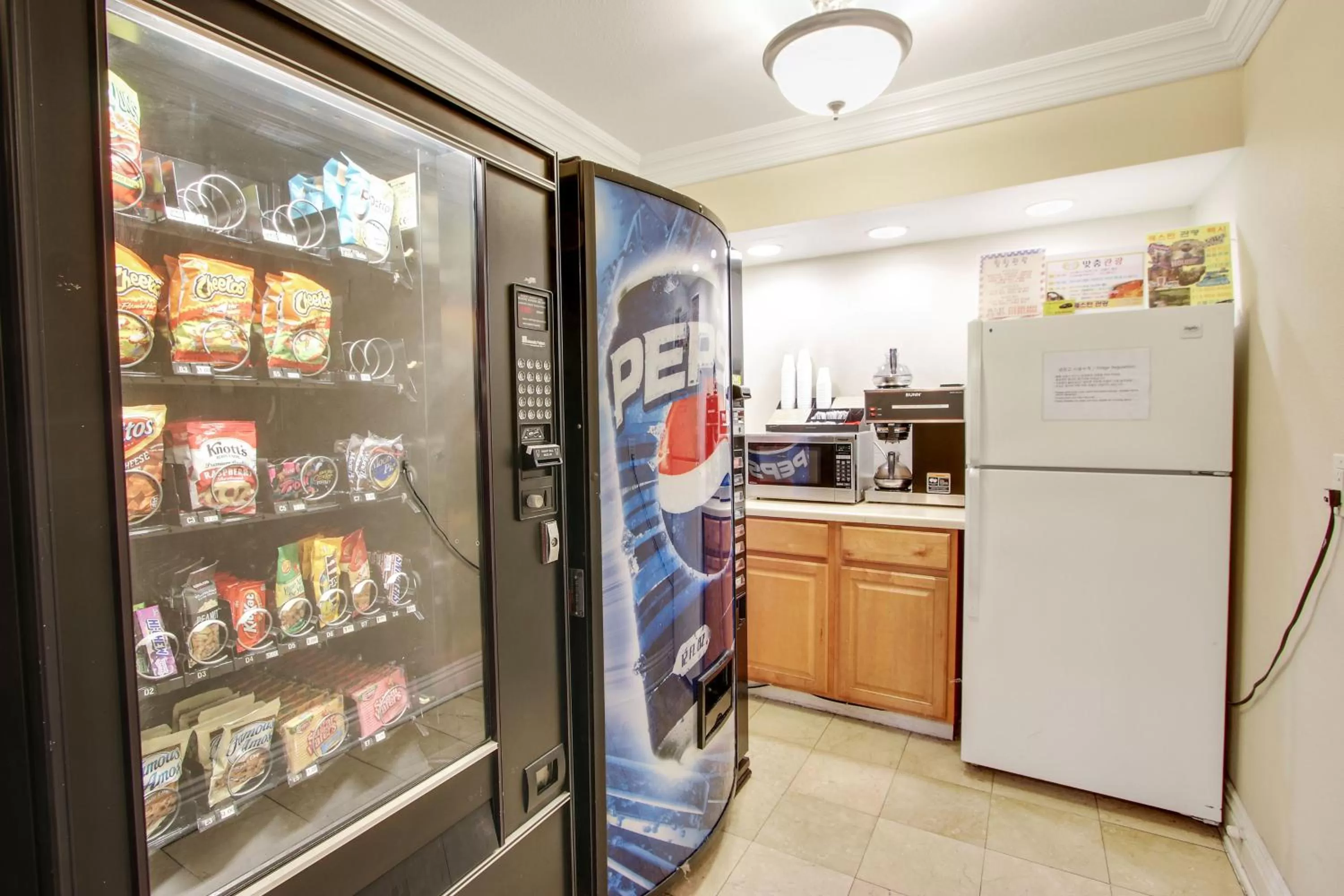 On-site shops in Rotex Western Inn